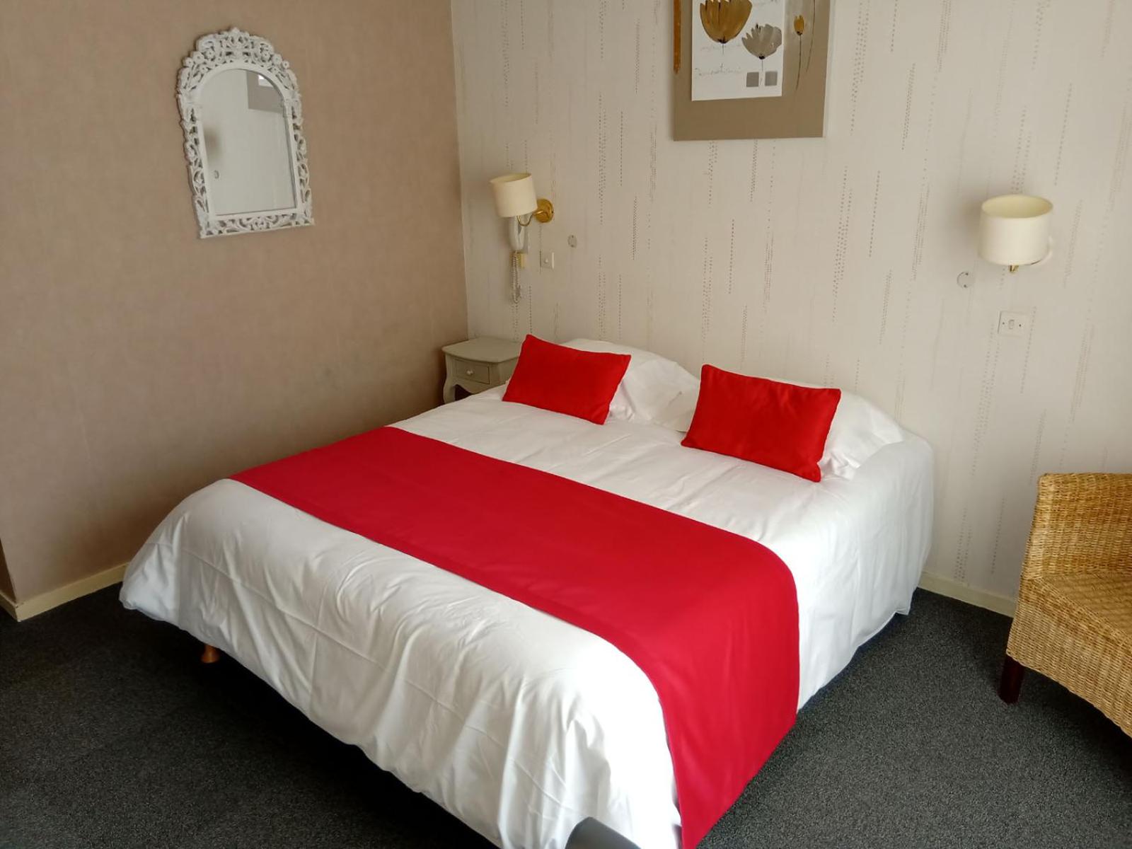 Double Room - Disability Access photo 3