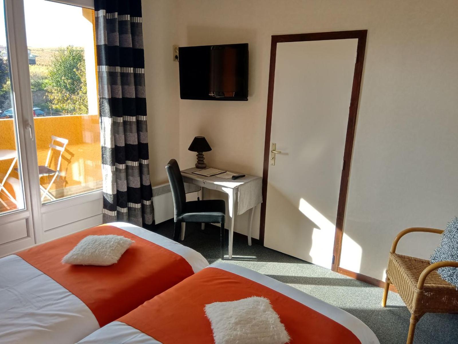 Grand Comfort Twin Room - Photo 2