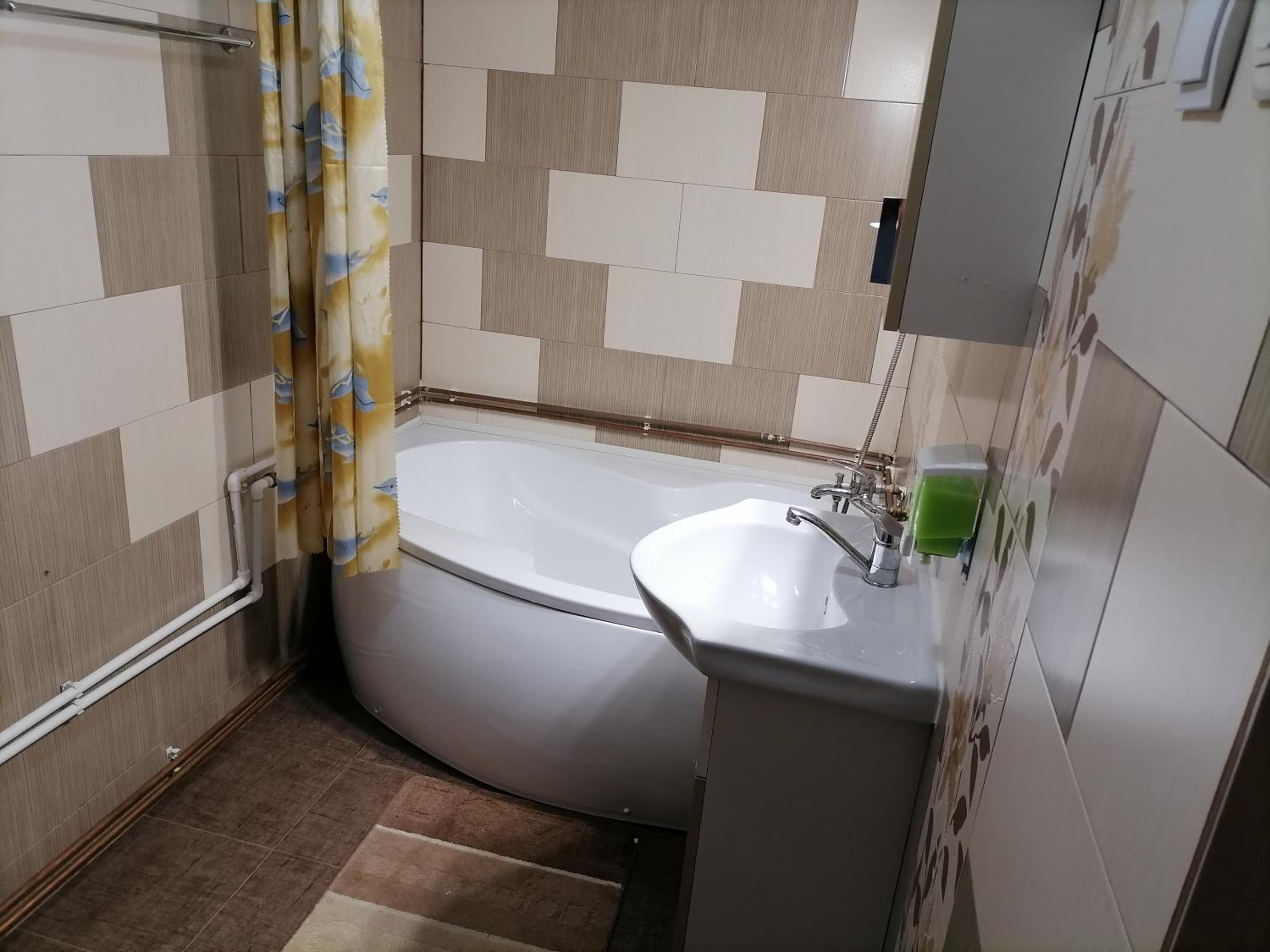 Three-Bedroom House - Photo 14