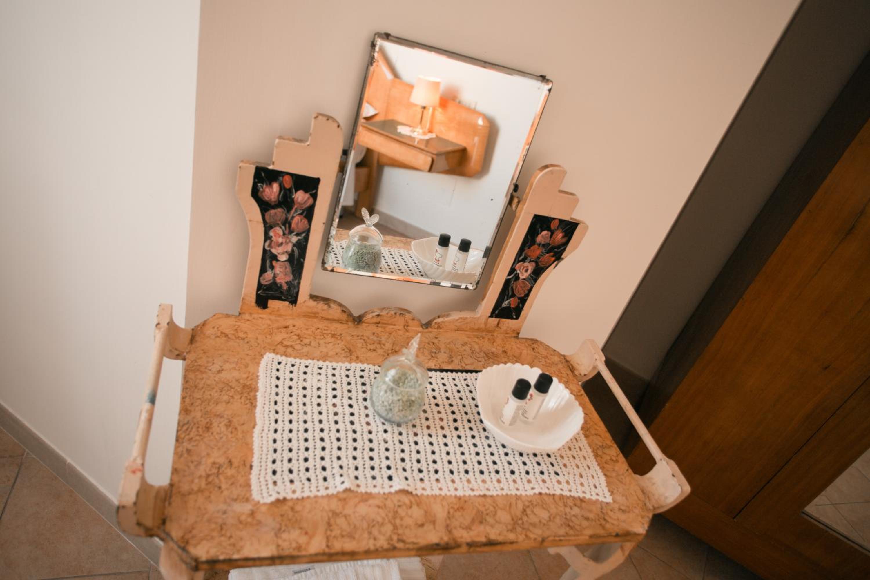 Double Room with Balcony - Photo 7