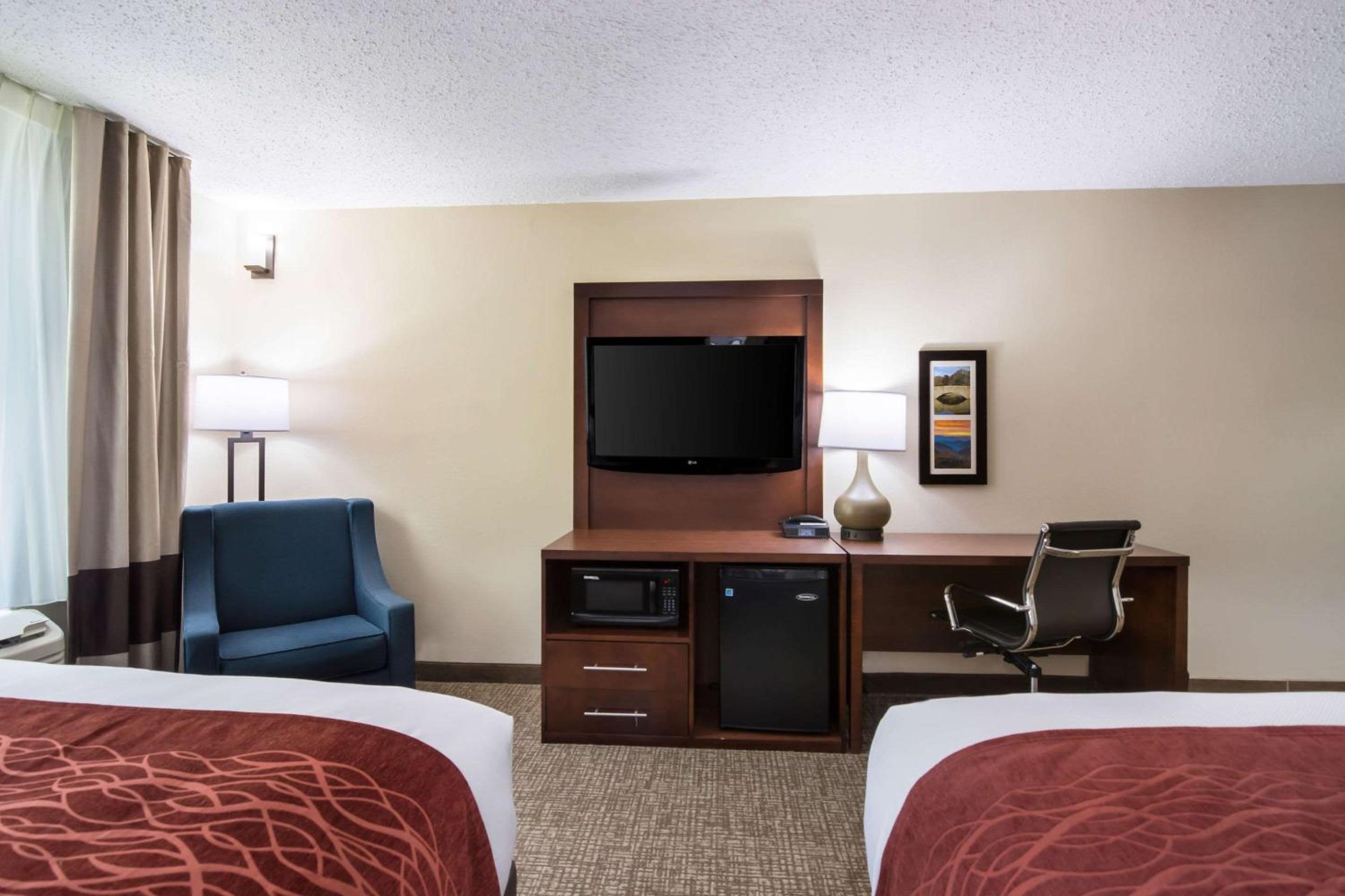 Double Room with Two Double Beds - Non-Smoking photo 3