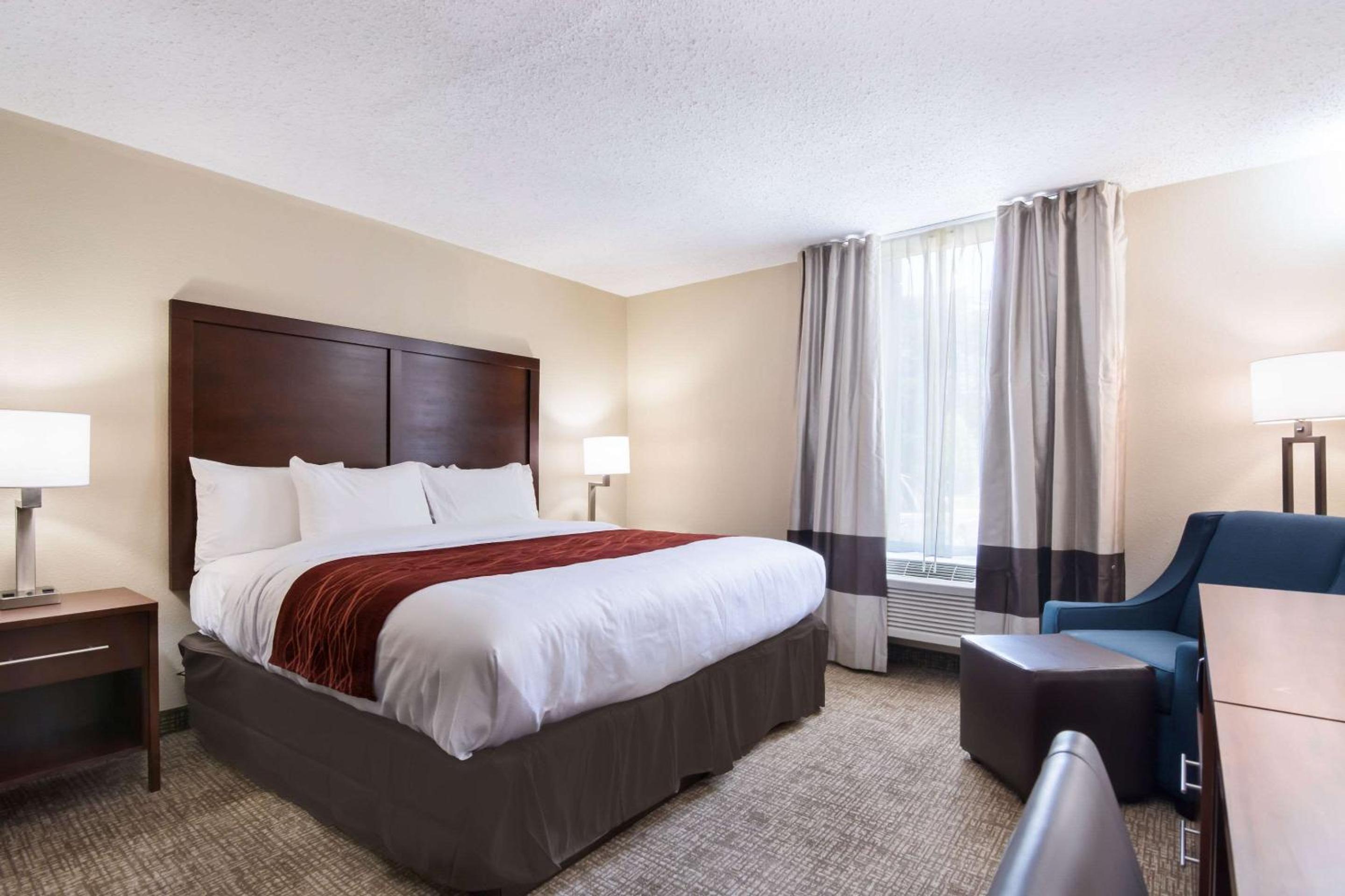 King Room - Accessible/Non-Smoking photo 1