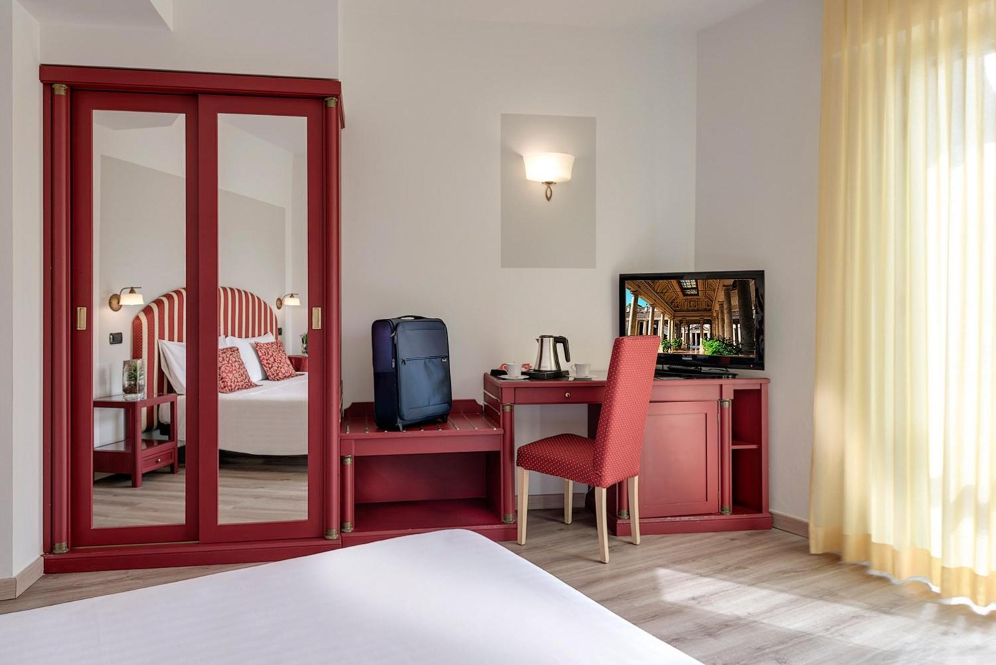 Superior Double Room with Balcony photo 1