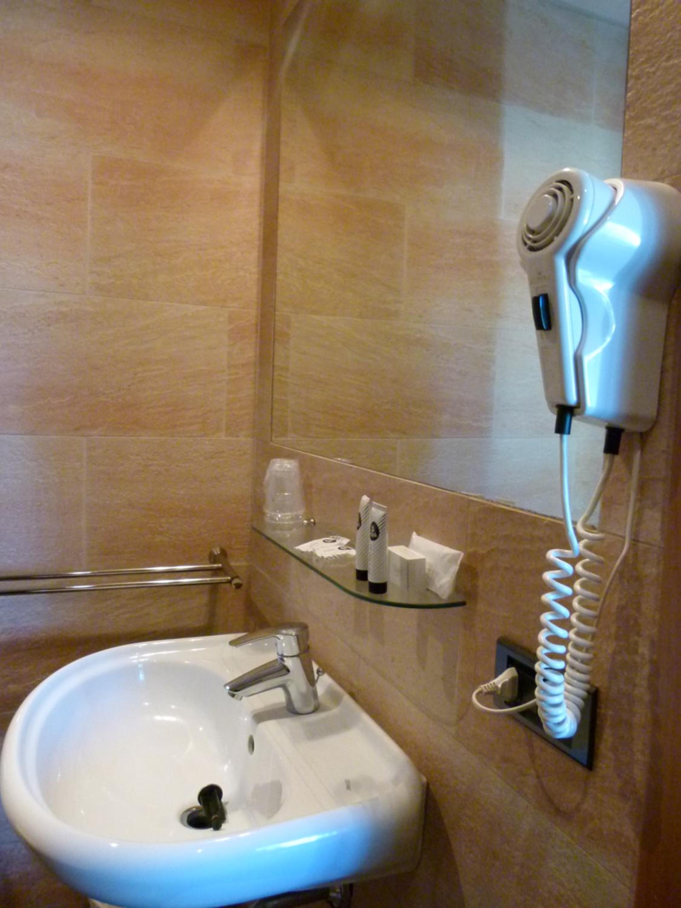 Comfort Double or Twin Room with Balcony photo 3