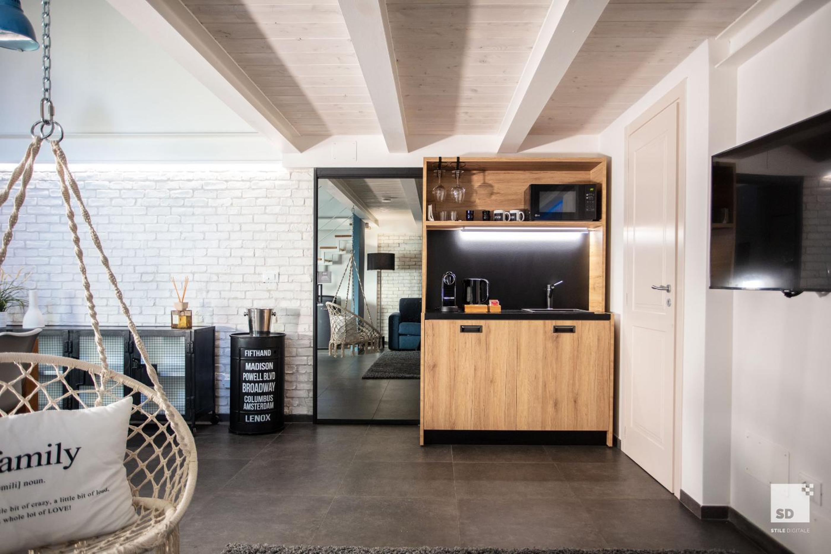 One-Bedroom Apartment - Photo 31