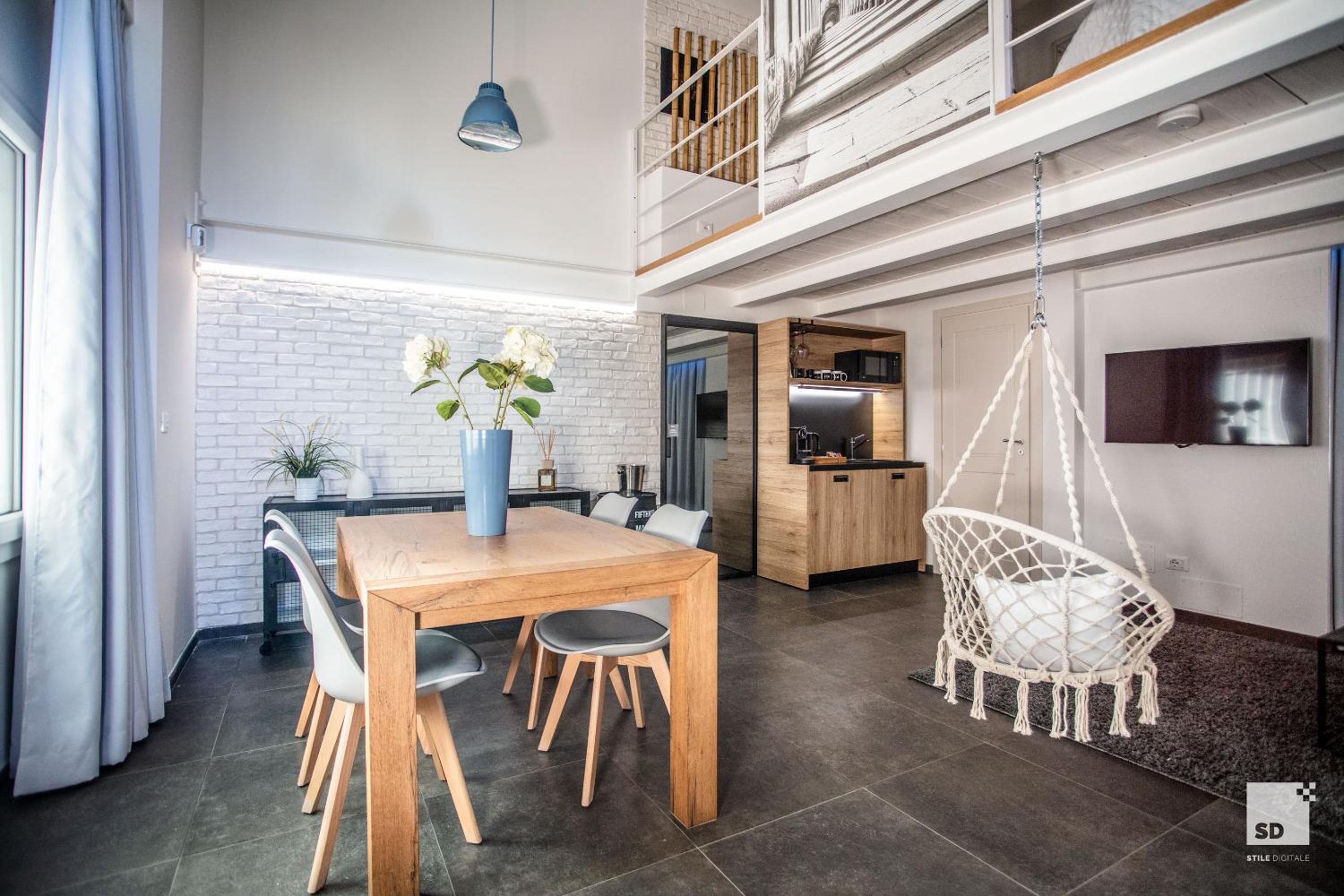 One-Bedroom Apartment - Photo 7