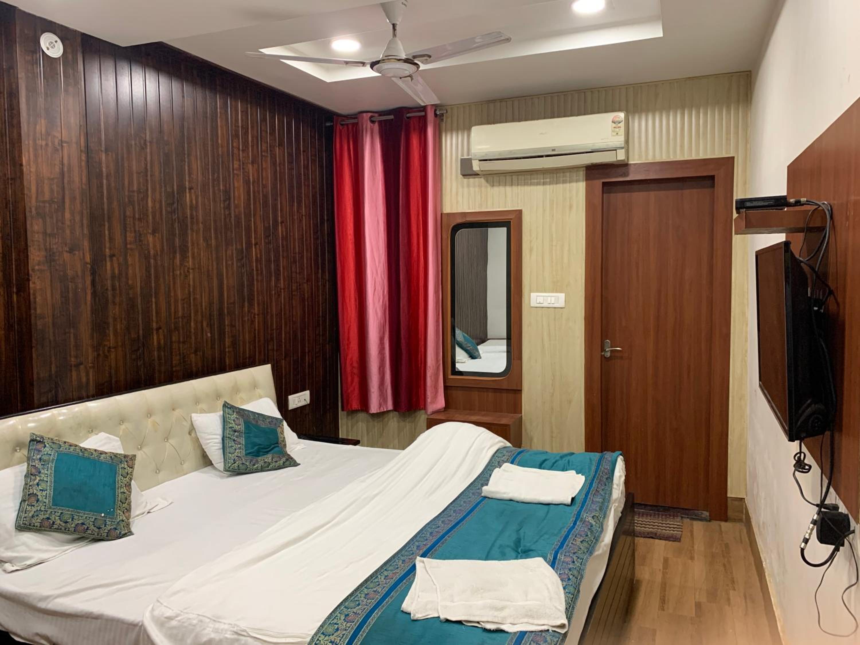 Deluxe Triple Room - Photo 2