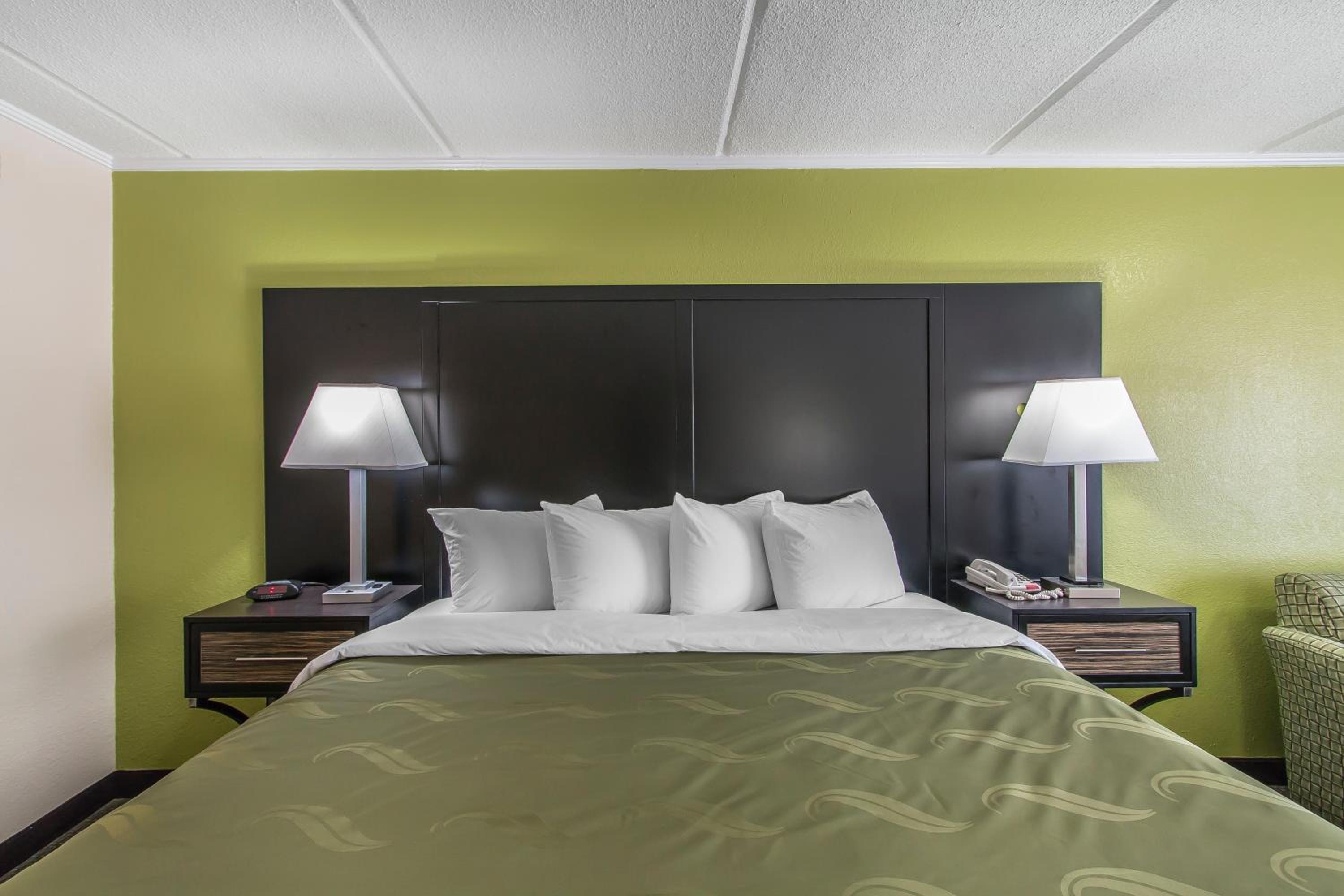King Room - Accessible/Non-Smoking photo 1
