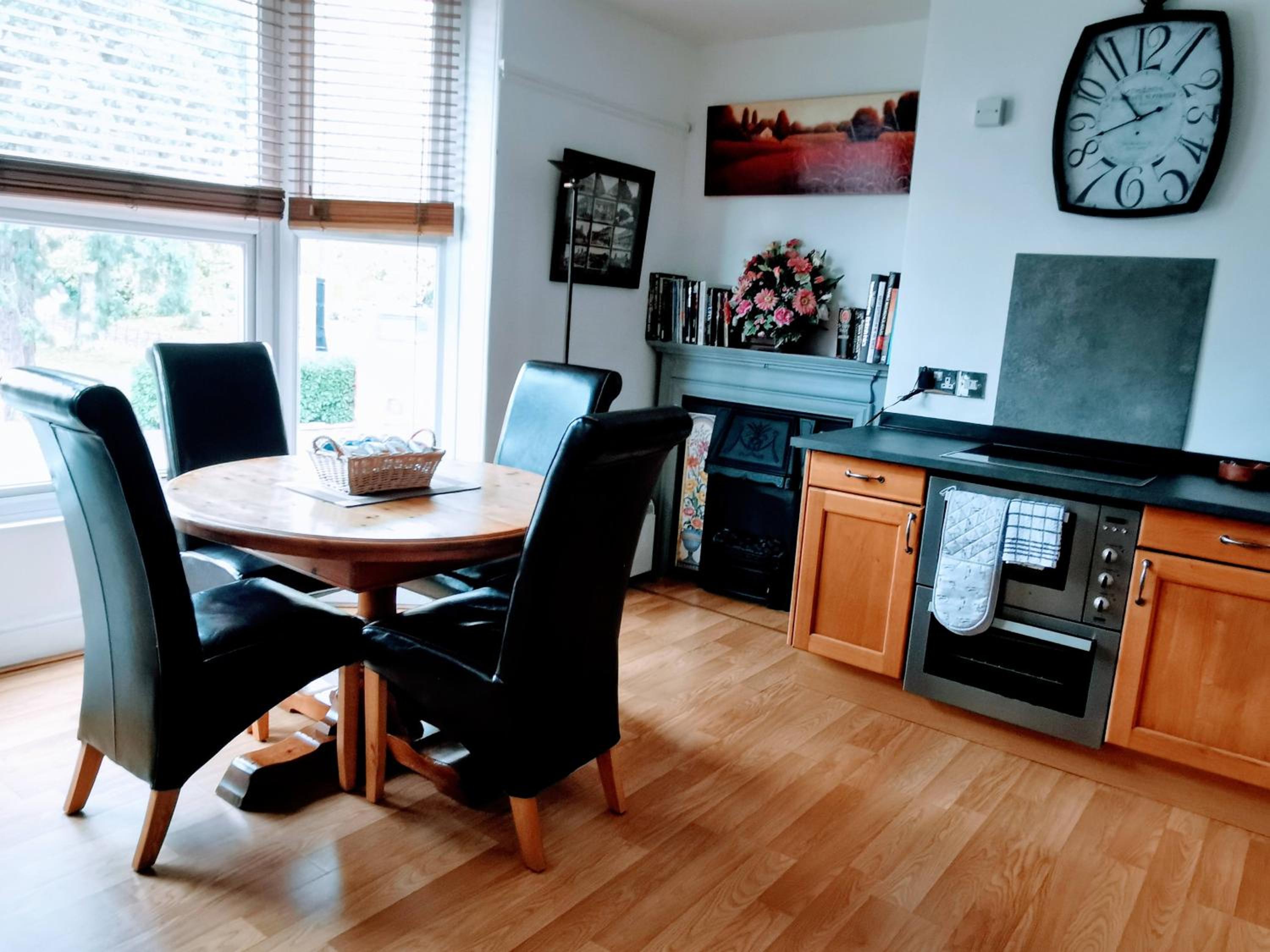 Two-Bedroom Apartment - Photo 23