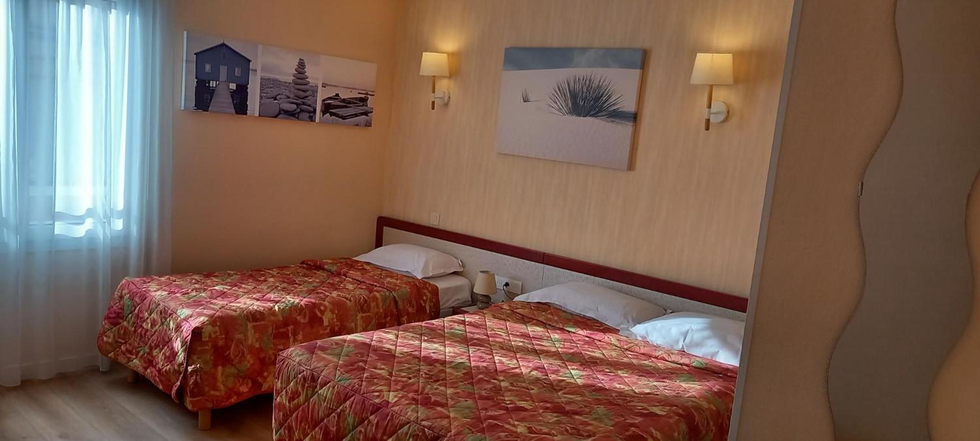 Triple Room - Photo 6