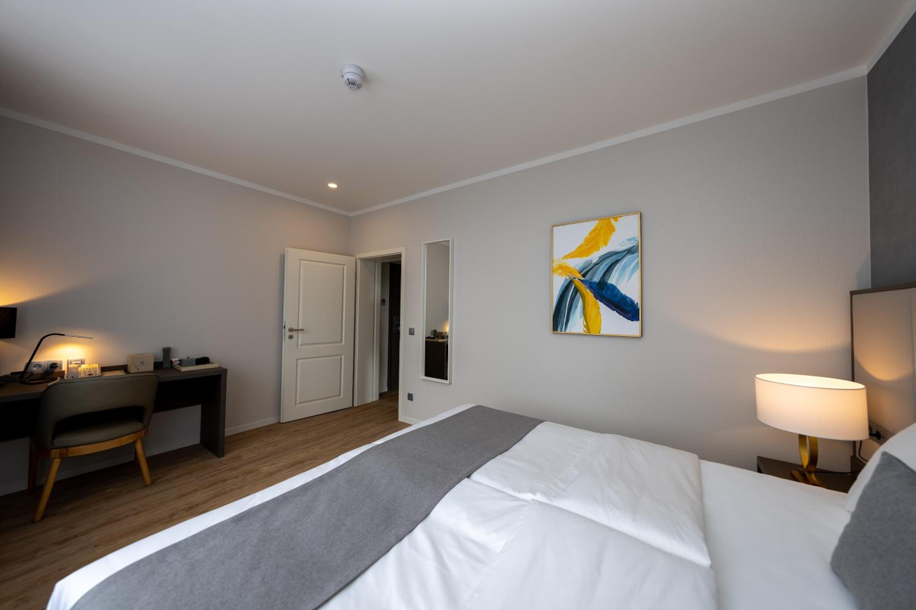 Superior Suite - Photo 2