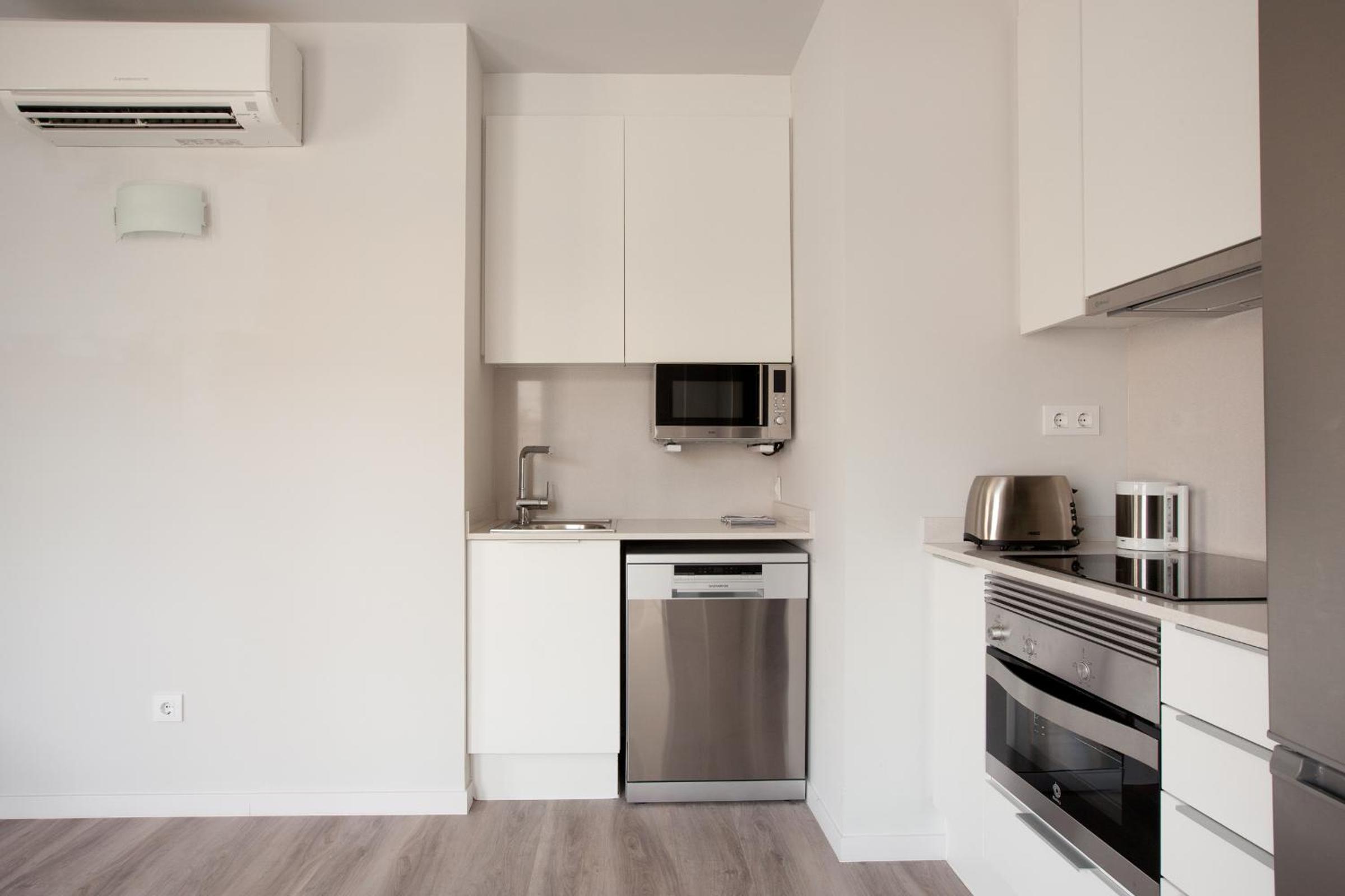 Three-Bedroom Penthouse Apartment photo 2