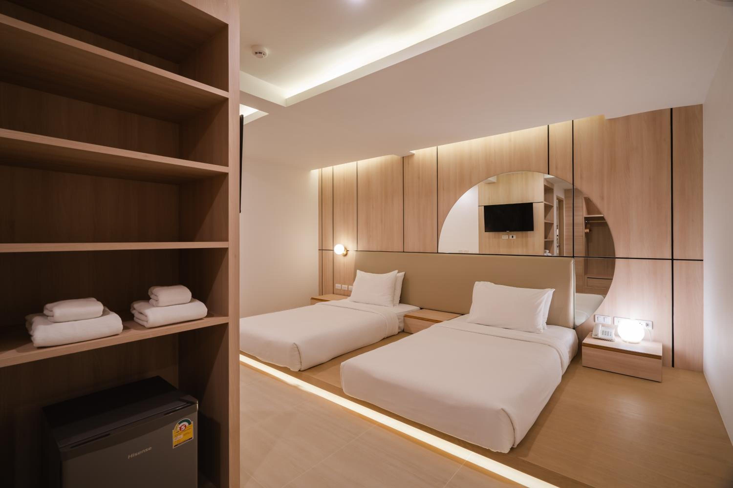 Standard Twin Room - No Window - Photo 3