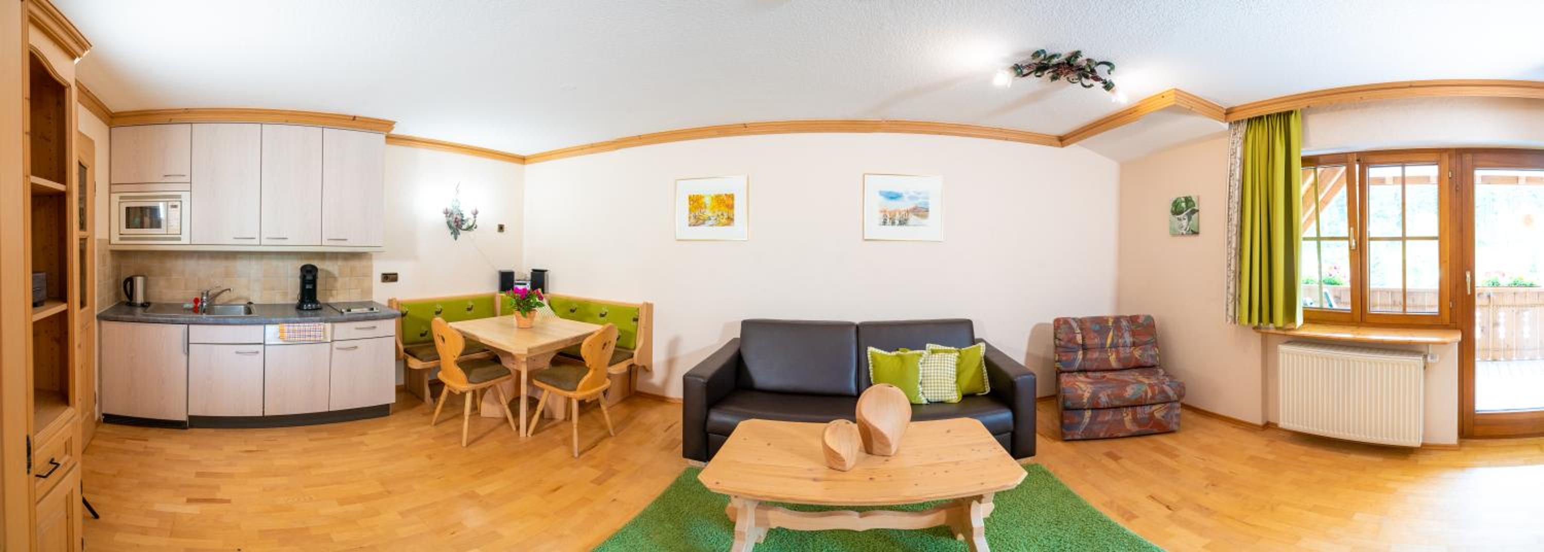 Family Suite with Balcony photo 2