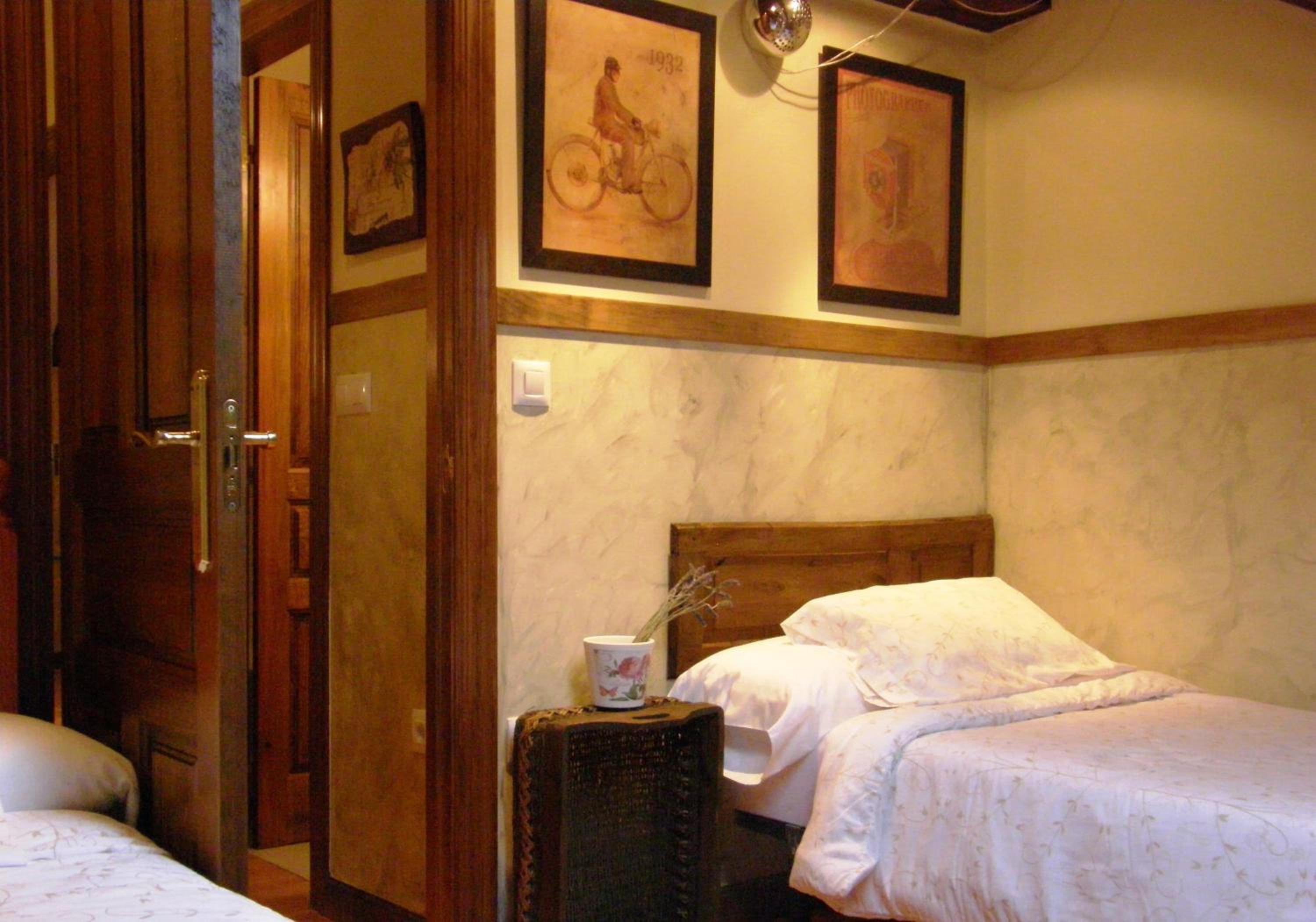 Four-Bedroom House photo 2