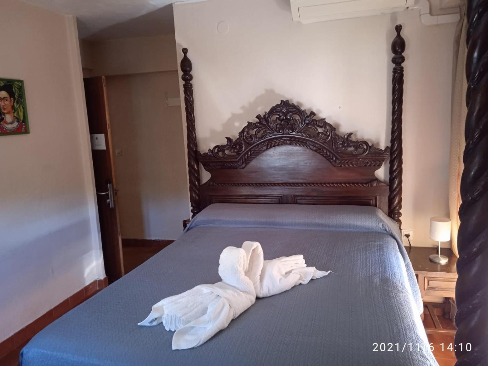 Deluxe Double Room with Balcony photo 3