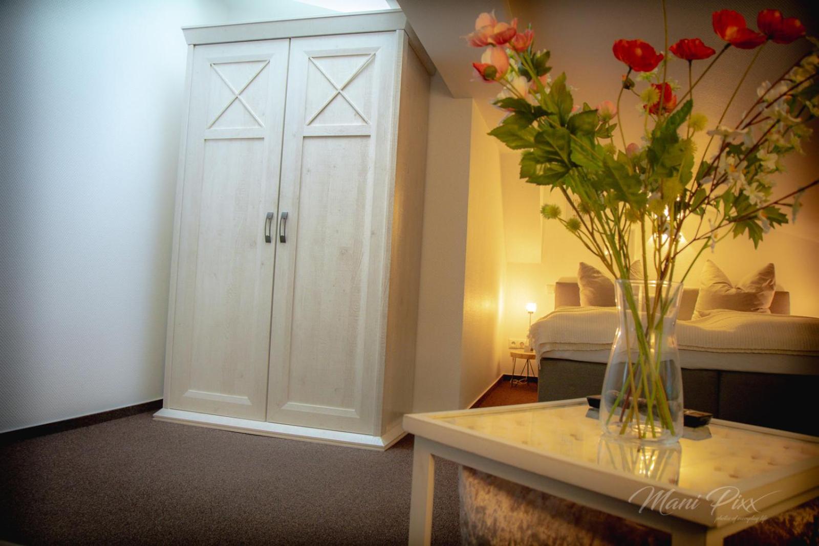 Double Room with Shared Bathroom photo 2
