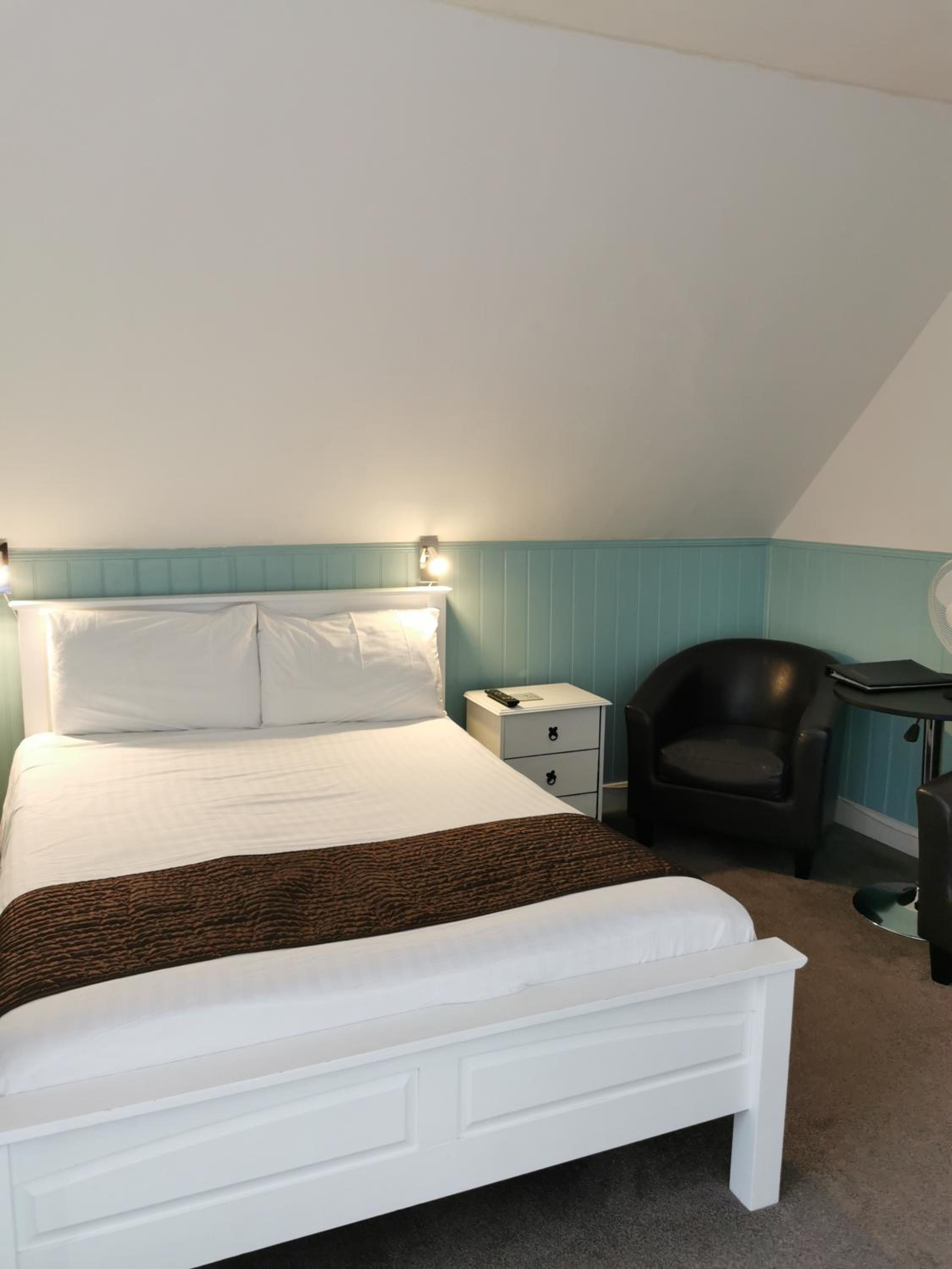 Double Room 8