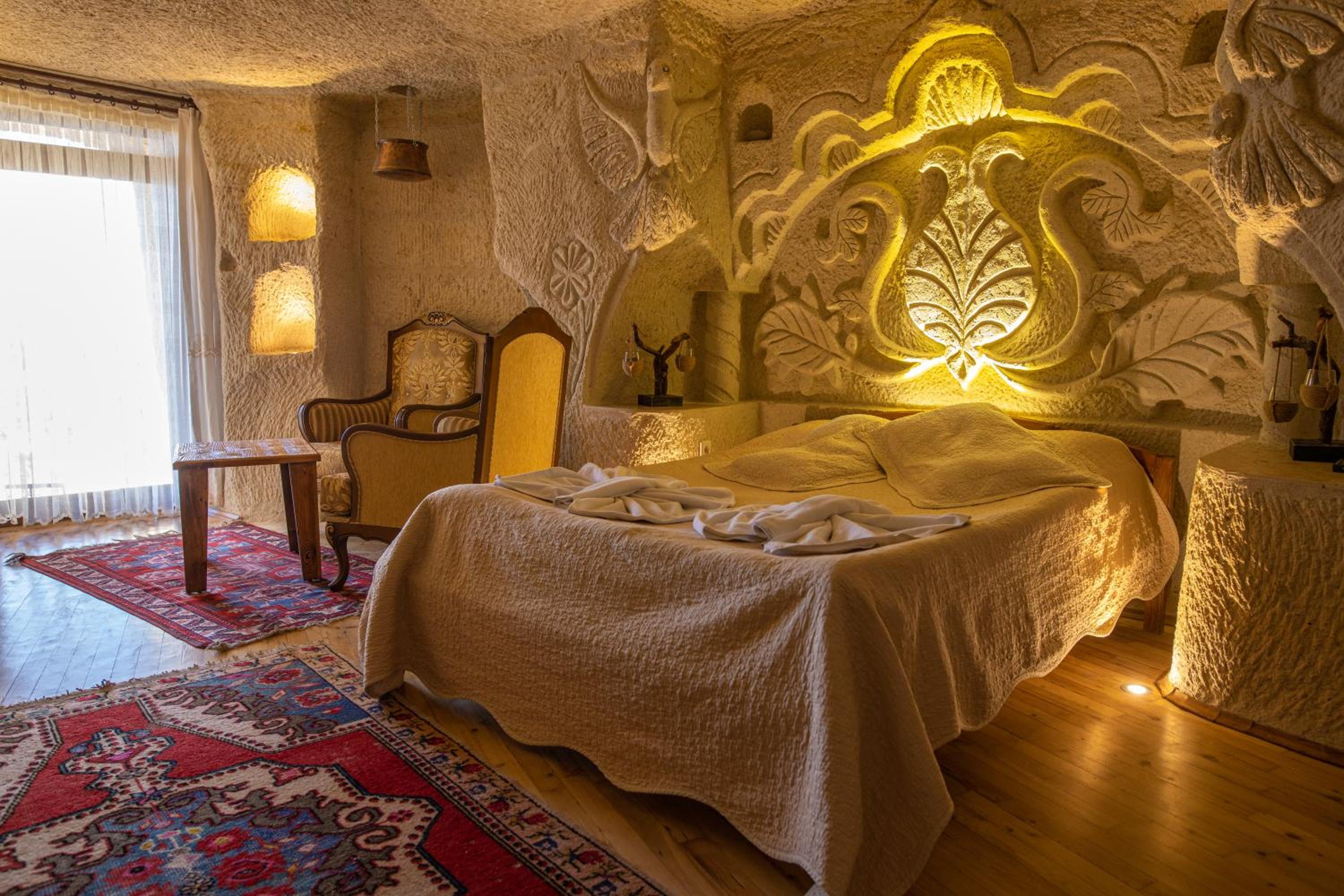 Panaromic Cave Room