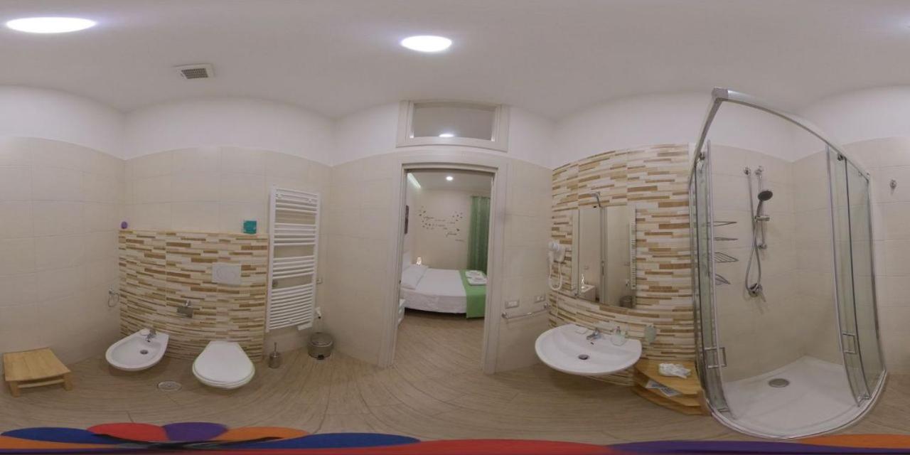 Double Room - Photo 3