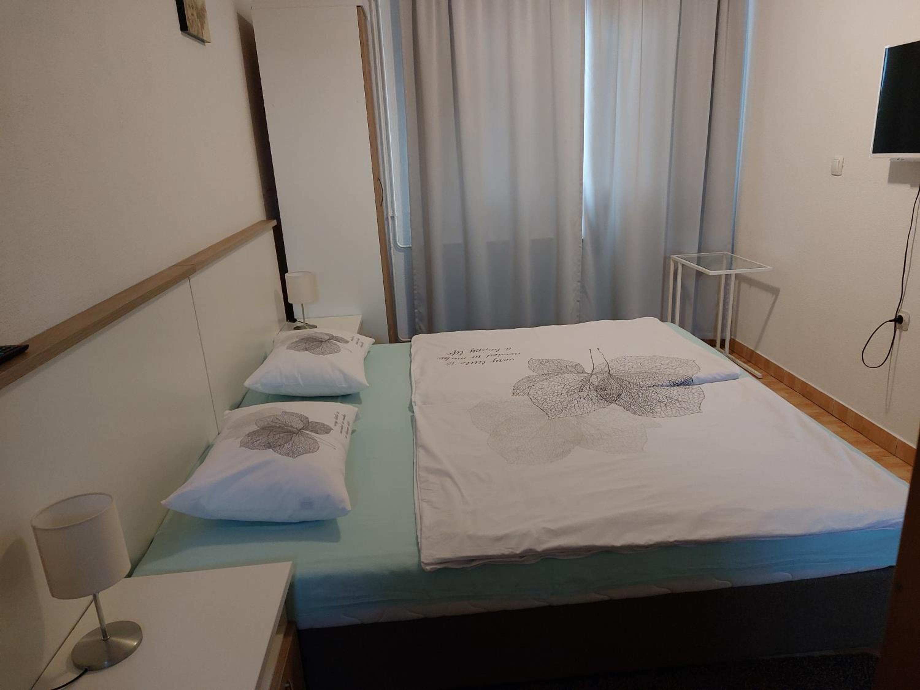 One-Bedroom Apartment - Photo 22