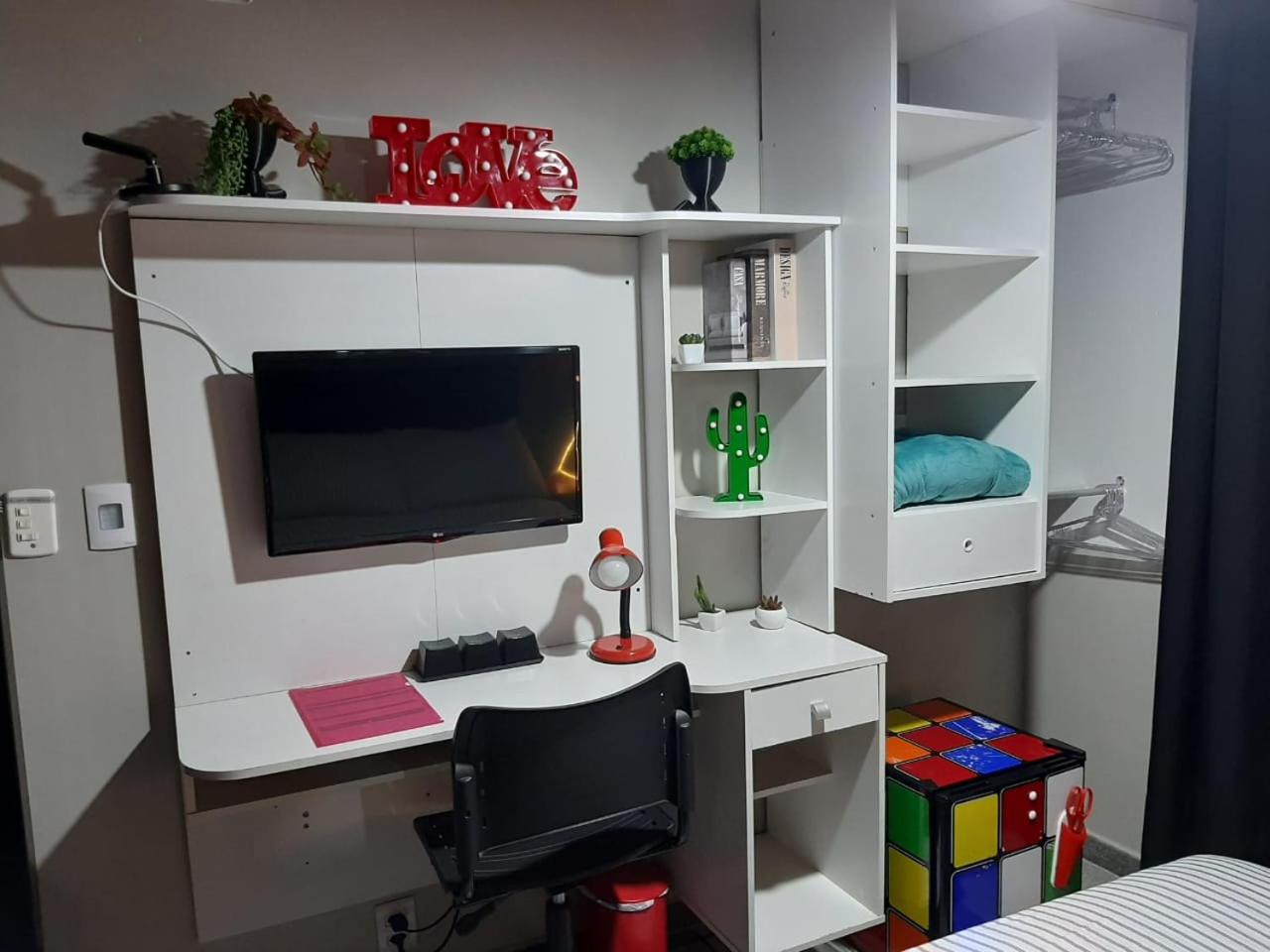 Budget Double Room - Photo 22