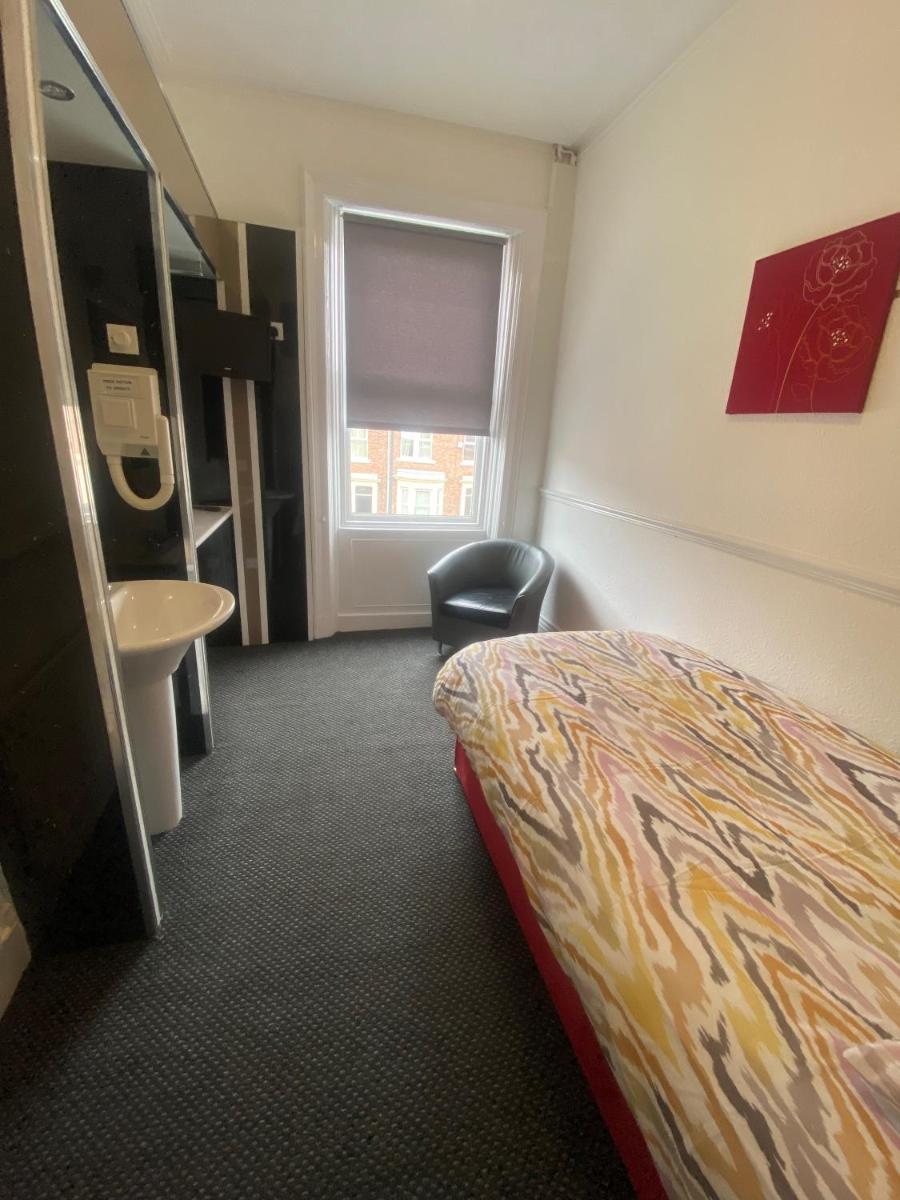 Small Single Room photo 1