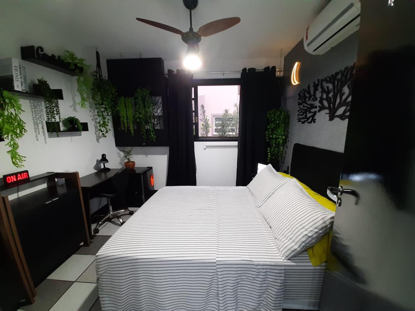 Budget Double Room - Photo 14