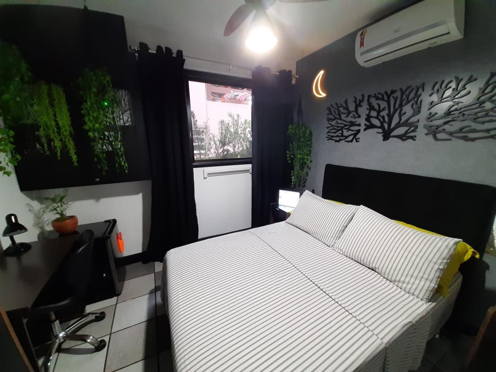 Budget Double Room - Photo 13