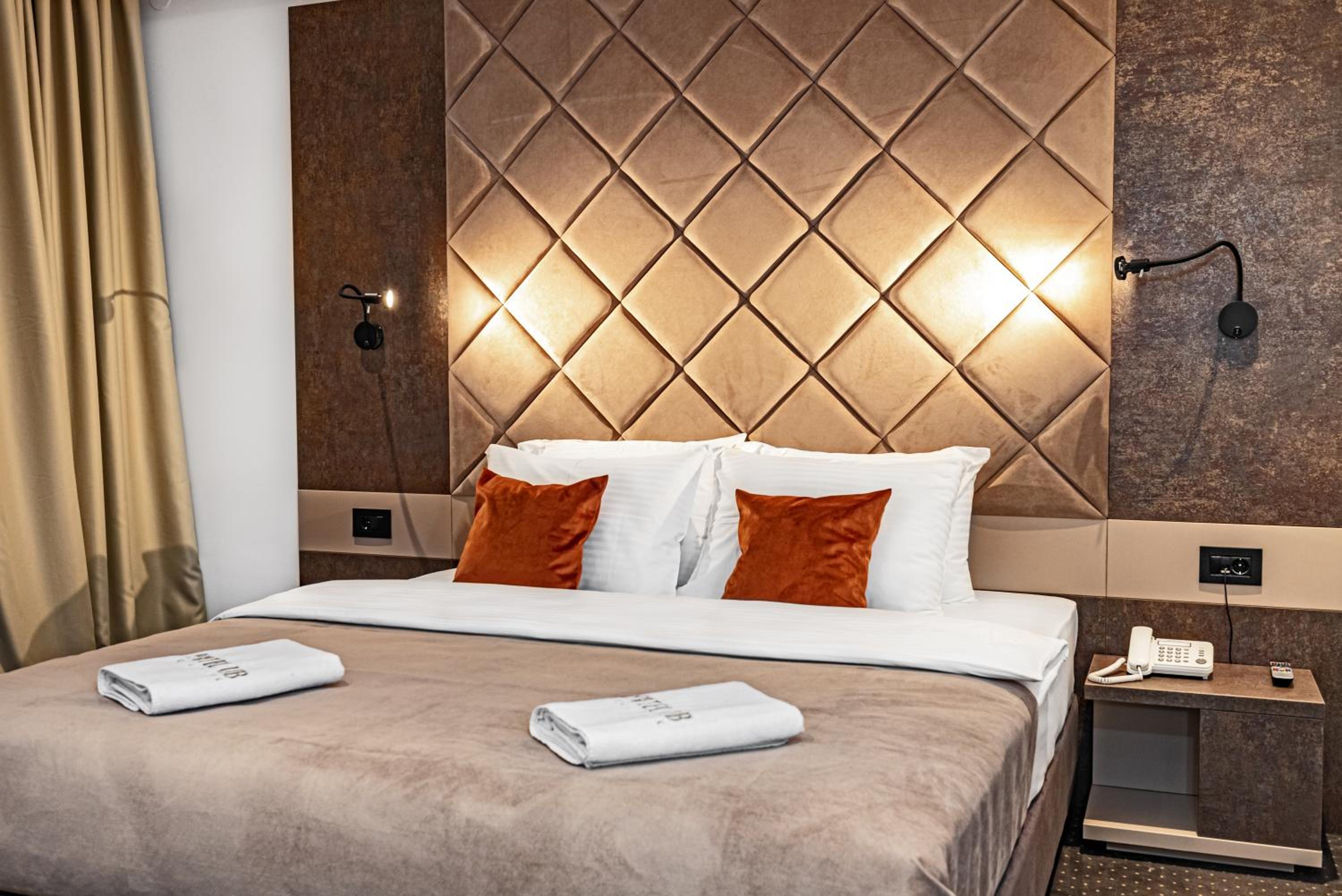 Superior Quadruple Room - Photo 7