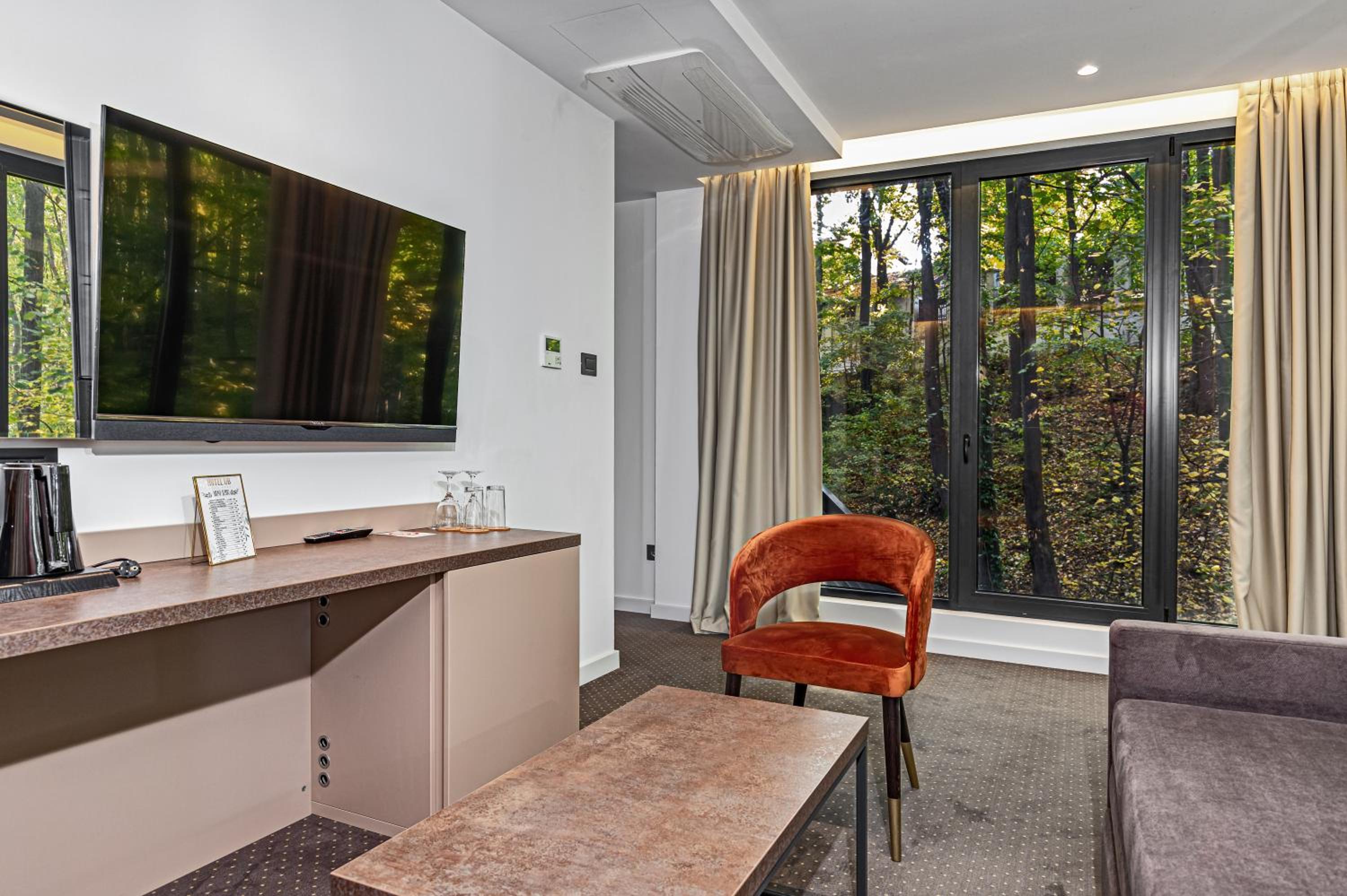 Superior Quadruple Room - Photo 2