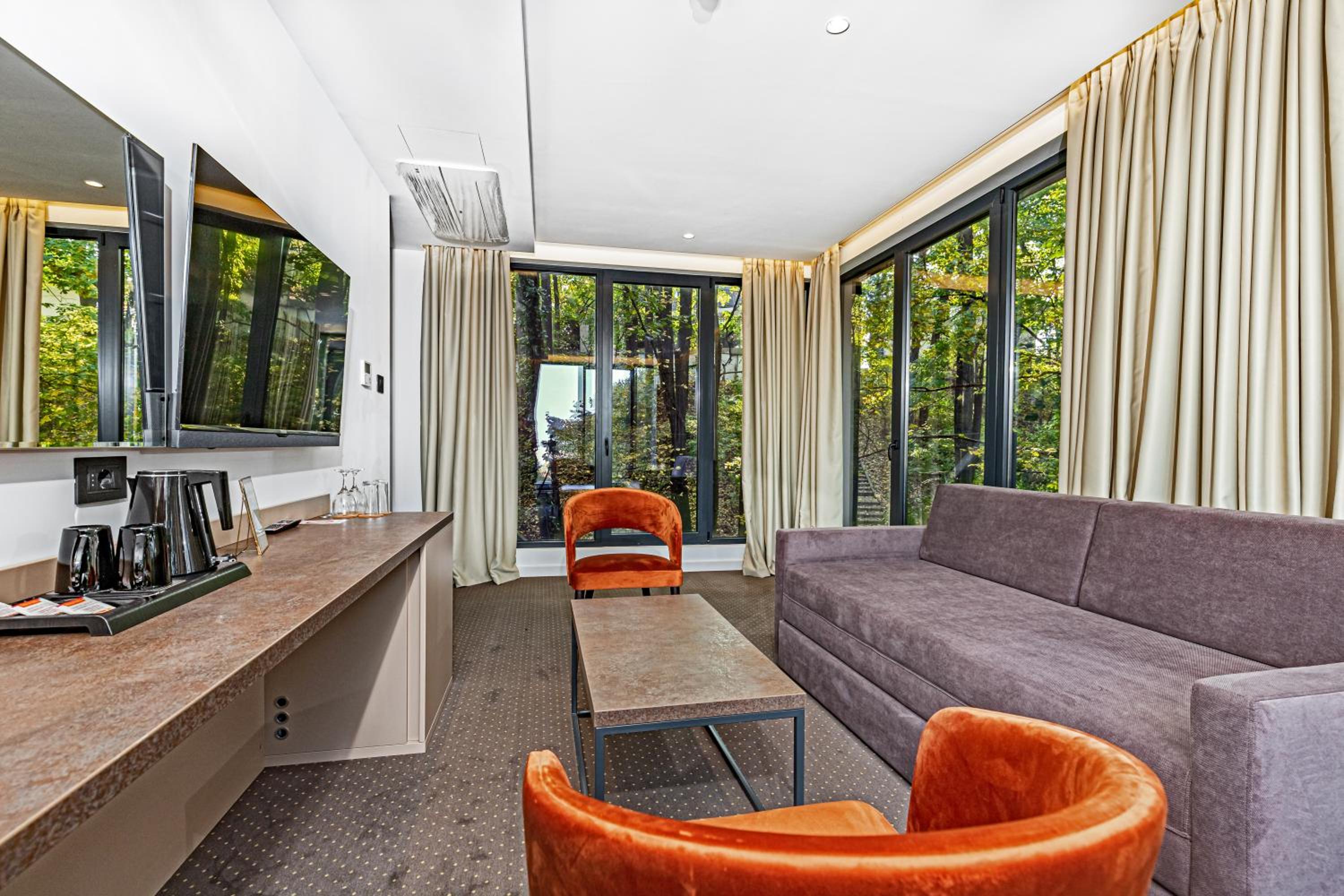 Superior Quadruple Room - Photo 3