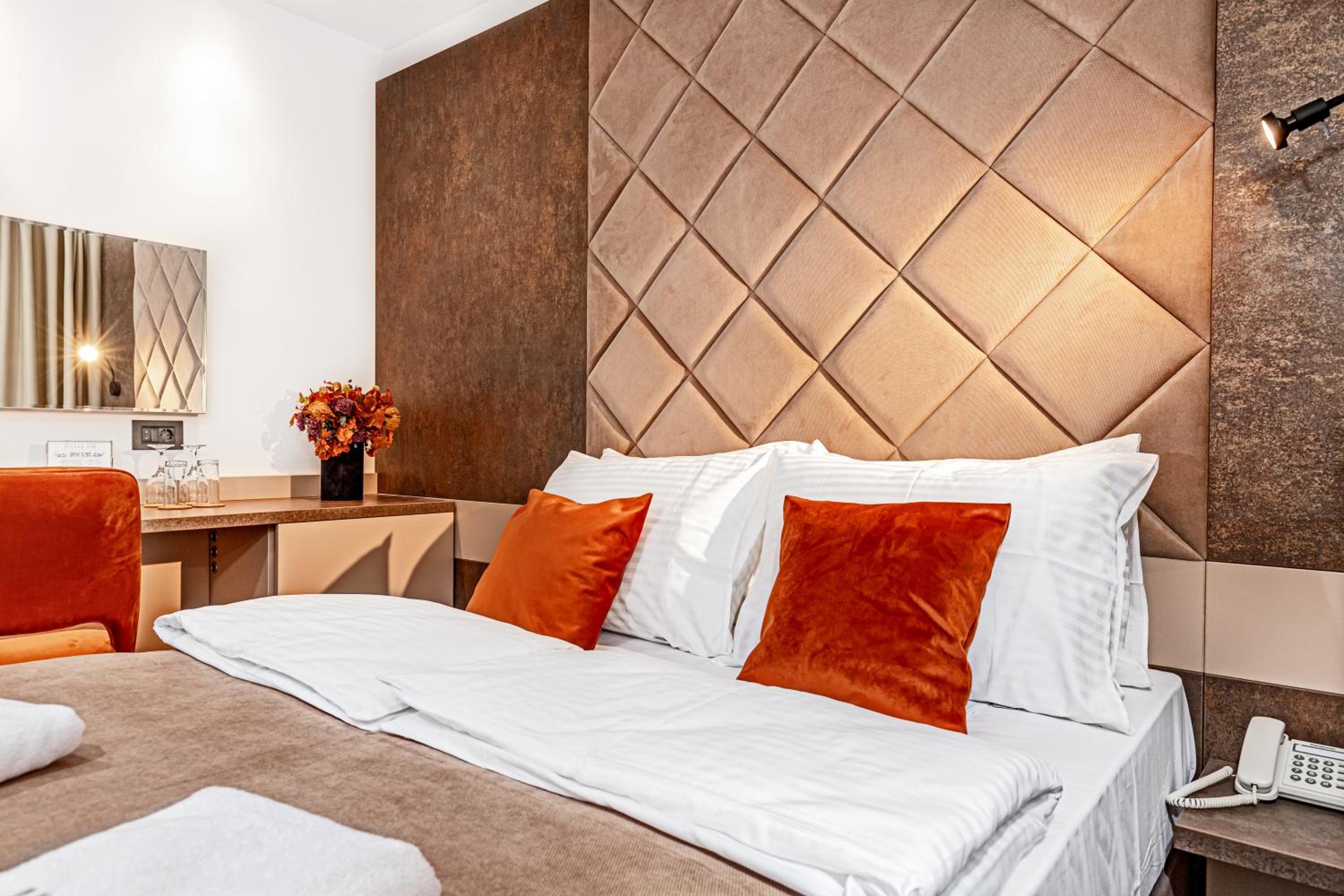 Double Room with Terrace - Photo 6