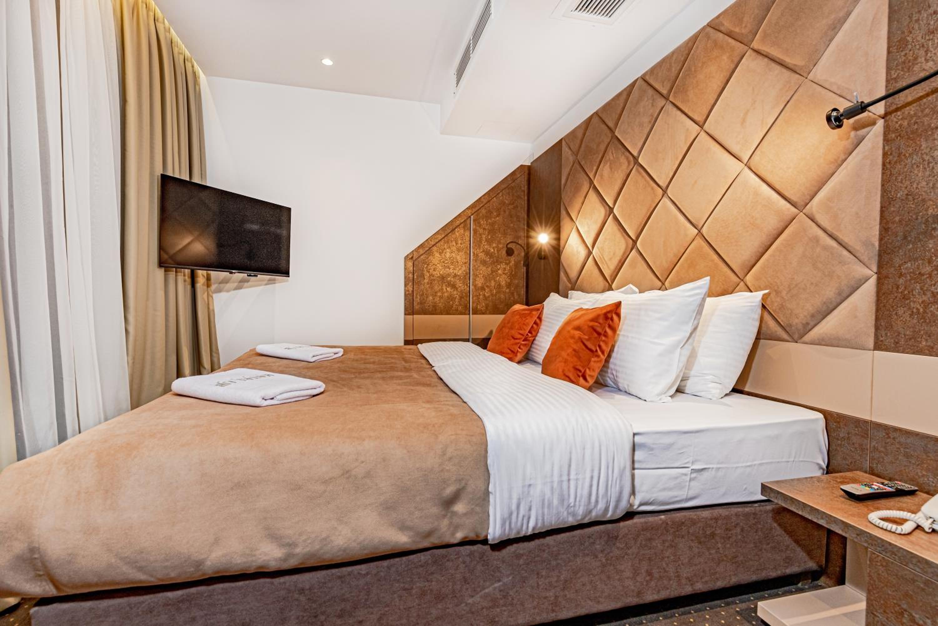 Superior Double Room - Photo 7