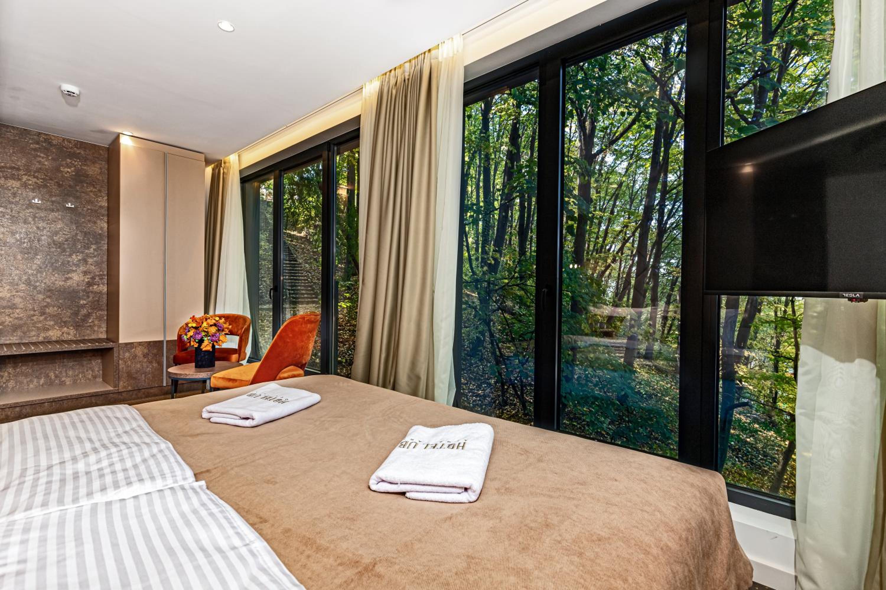 Superior Double Room - Photo 2