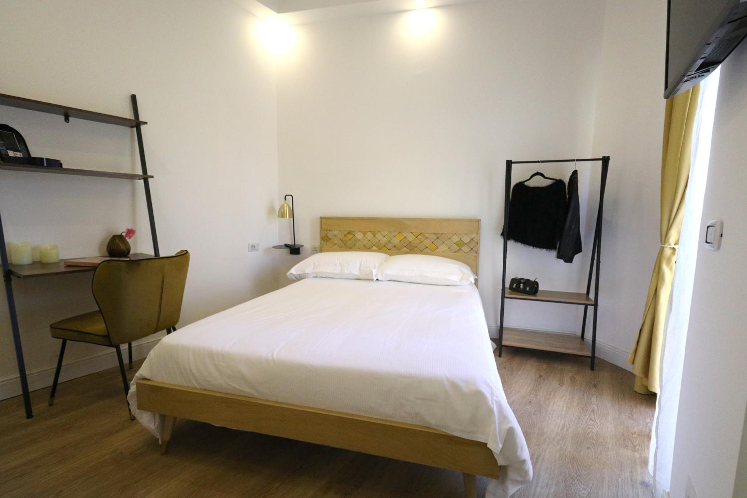 Large Single Room photo 2