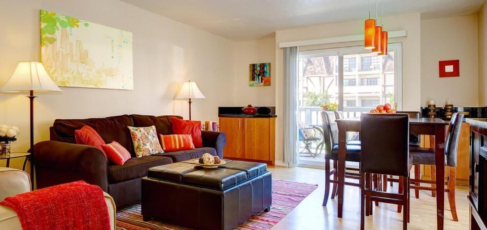 Two-Bedroom Villa with Avenue View - Master Suite #1 photo 1