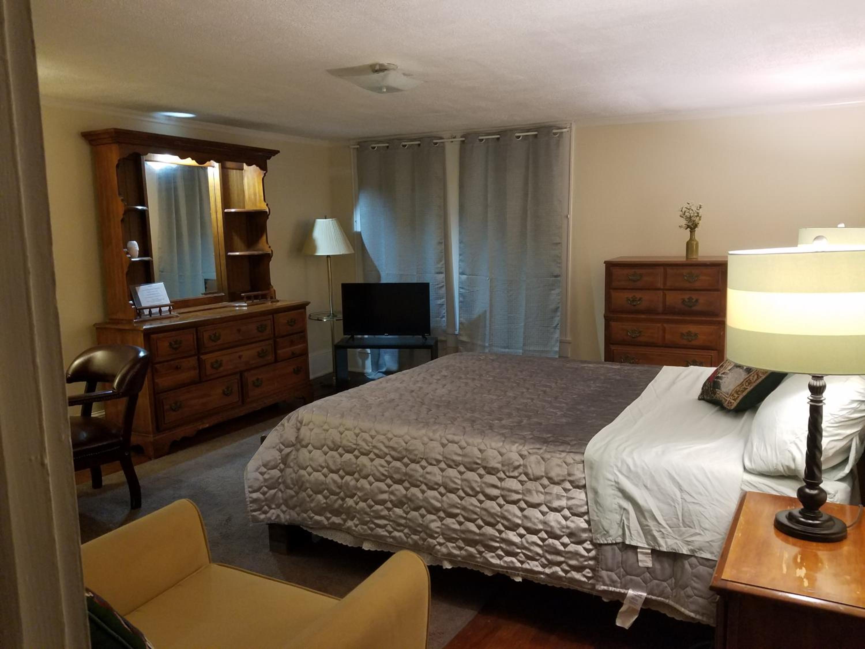 Queen Room photo 3