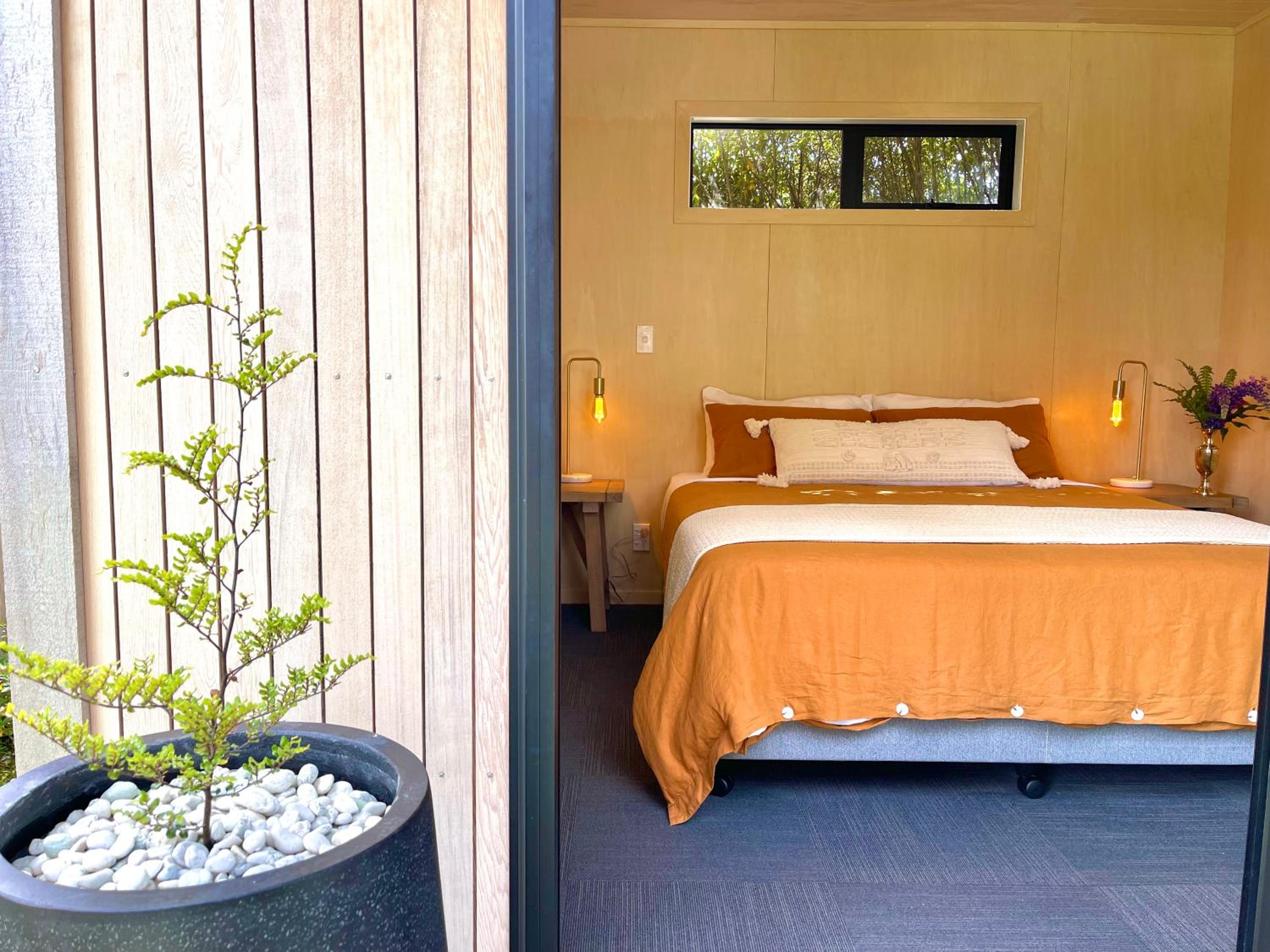 Garden Cabin - Photo 1