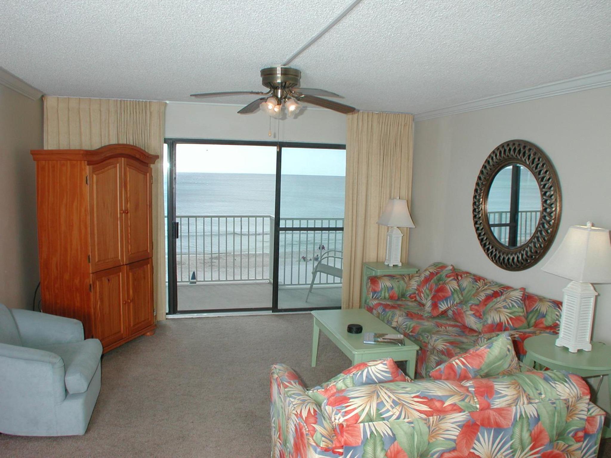 Two-Bedroom Townhouse photo 2