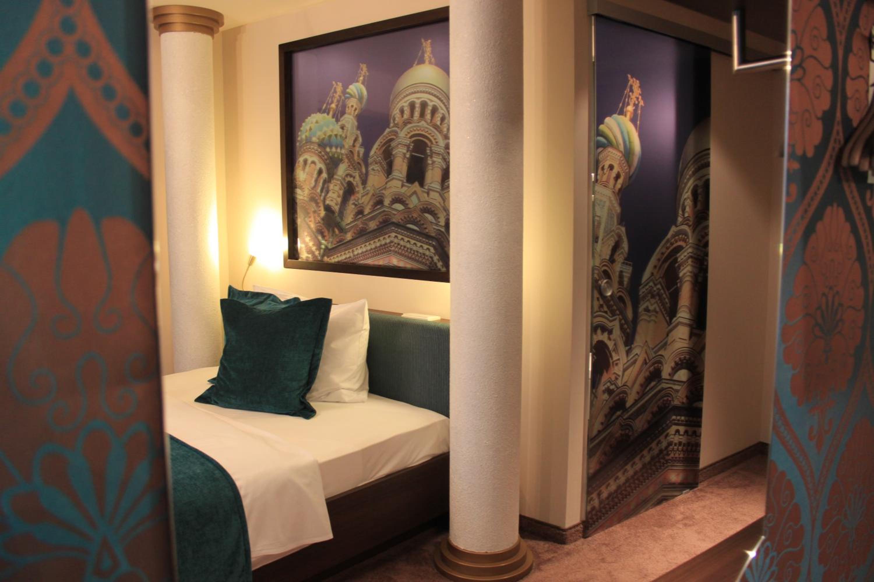Deluxe Single Room