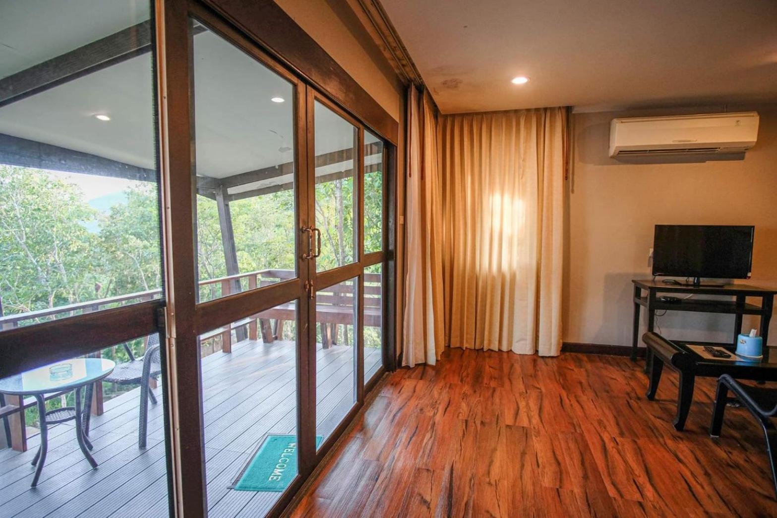 One-Bedroom House photo 1
