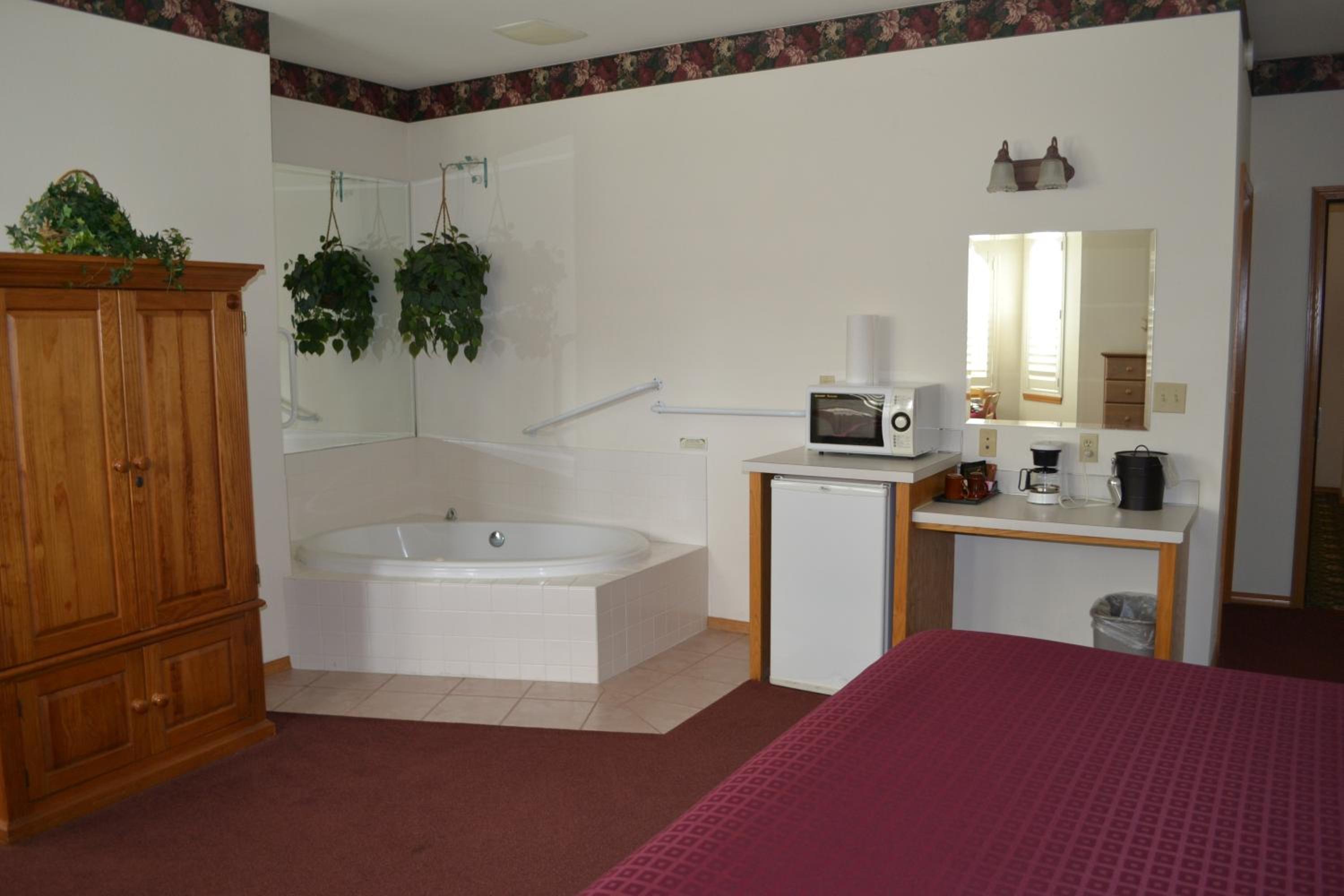 Honeymoon Suite photo 3