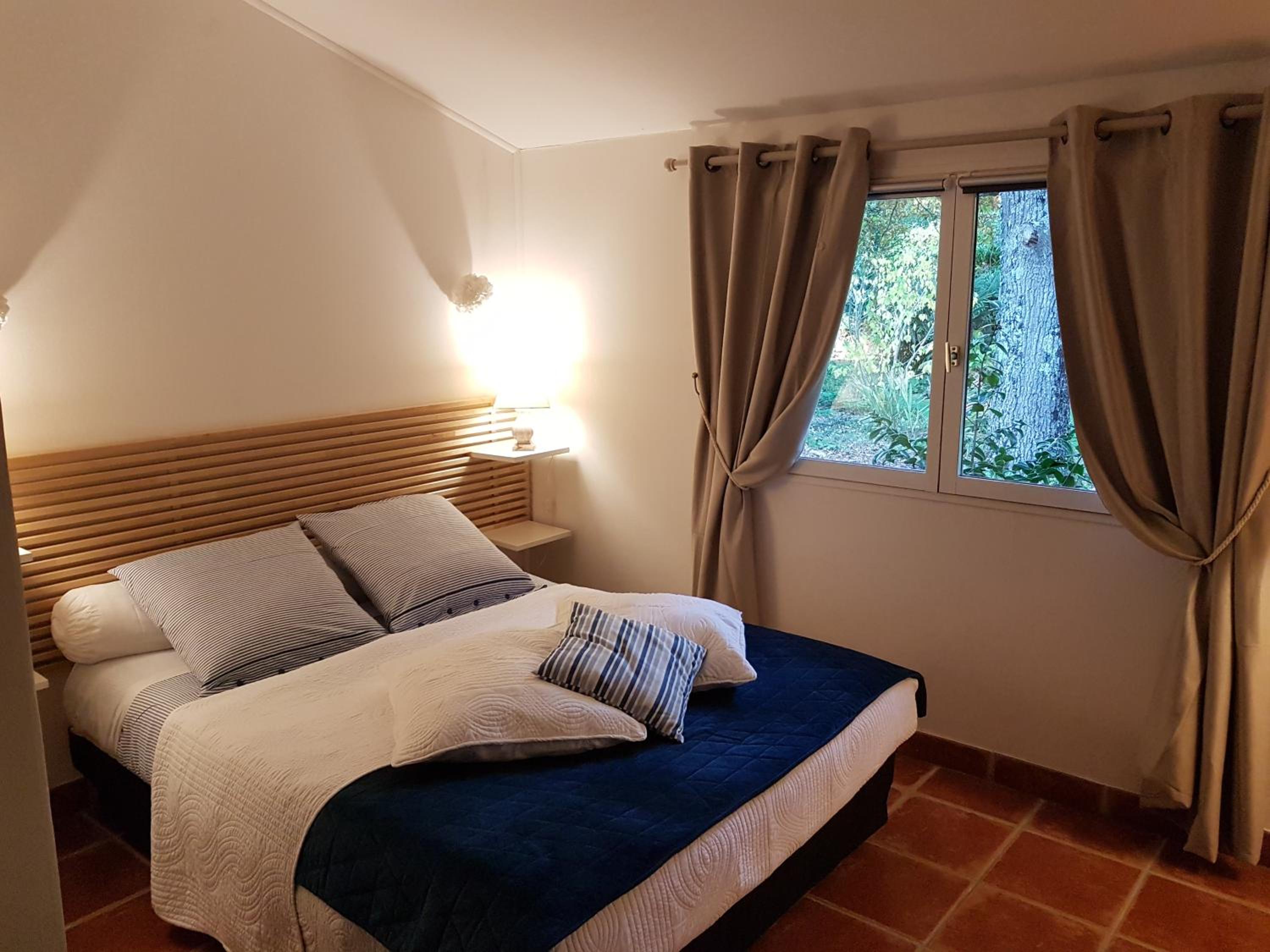 Quadruple Room - Photo 1