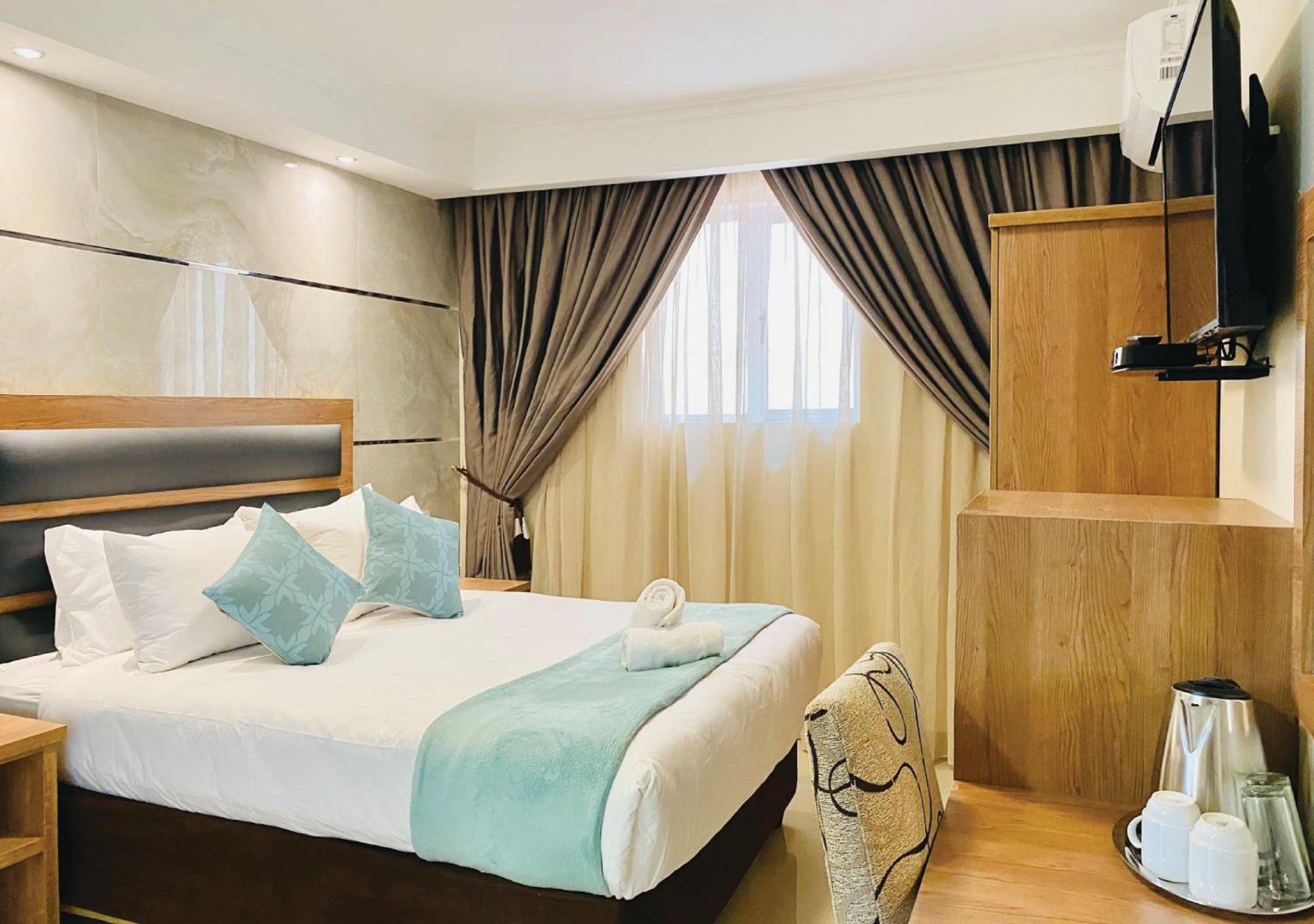 Double or Twin Room - Photo 1