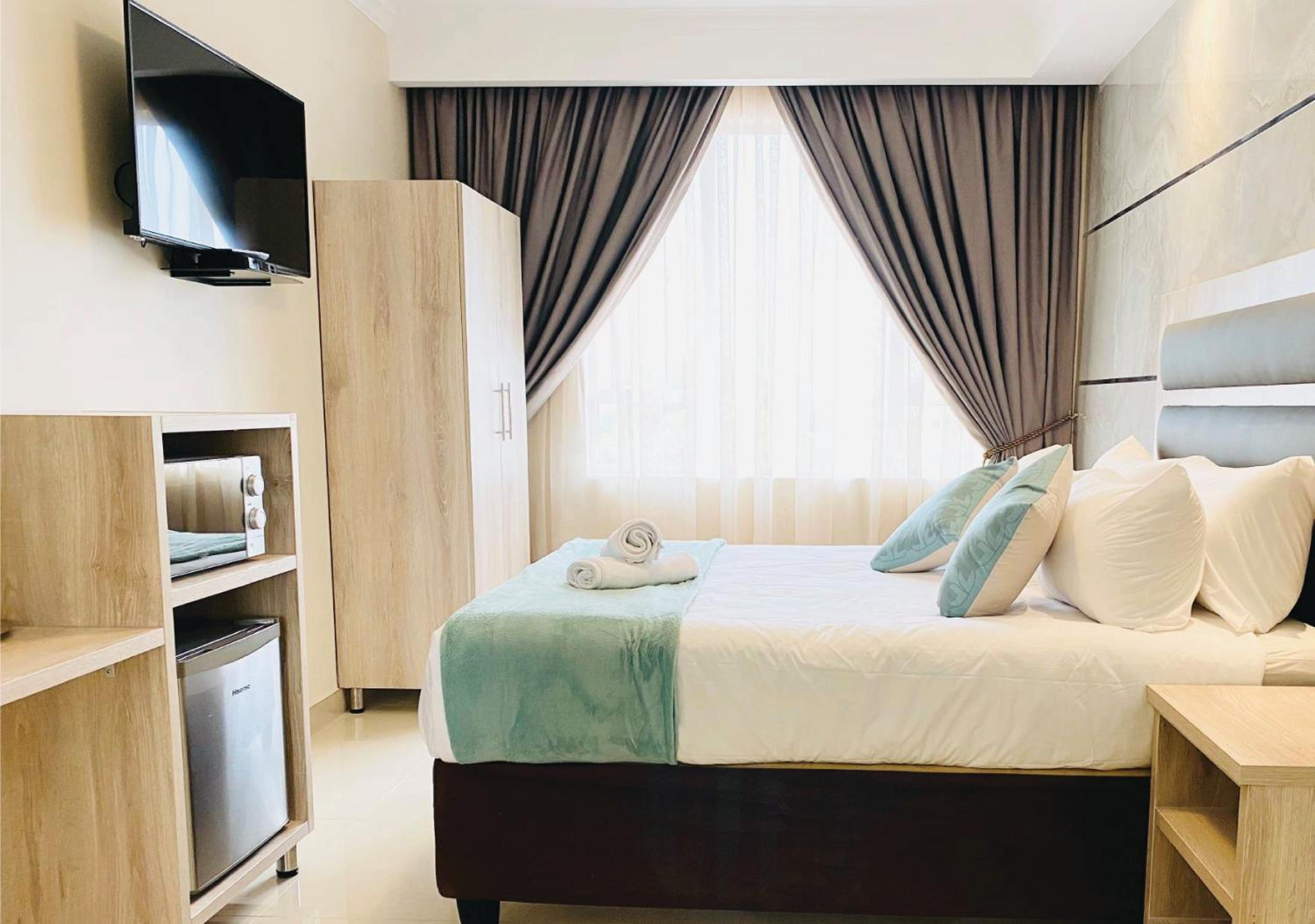 Double or Twin Room - Photo 4