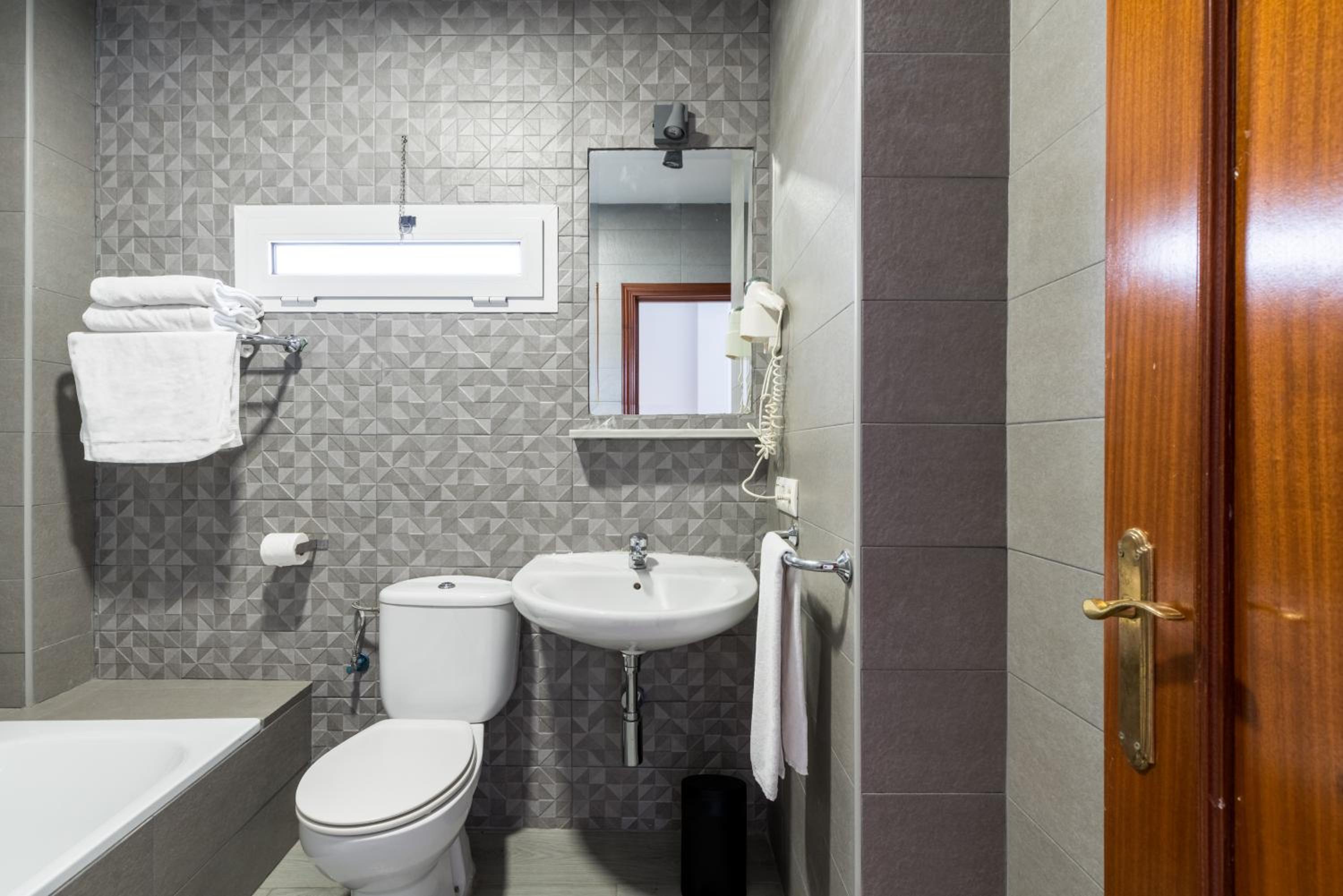 Junior Suite - Photo 11