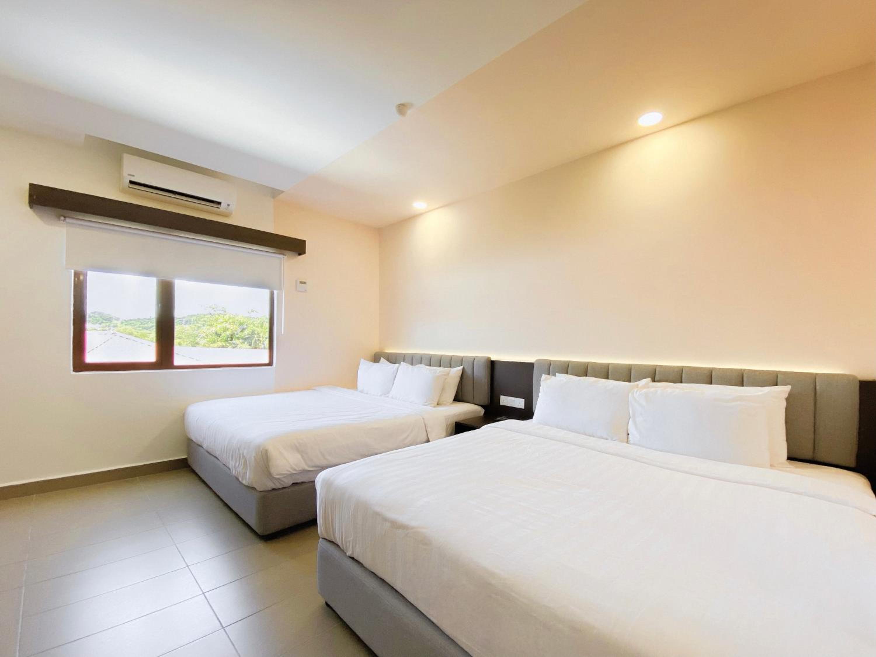 Deluxe Family Room