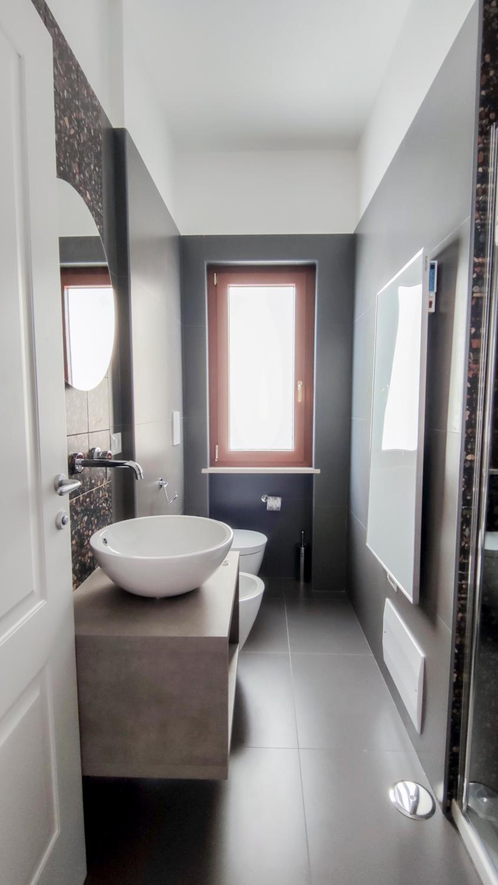 Double Room with Balcony - Photo 2