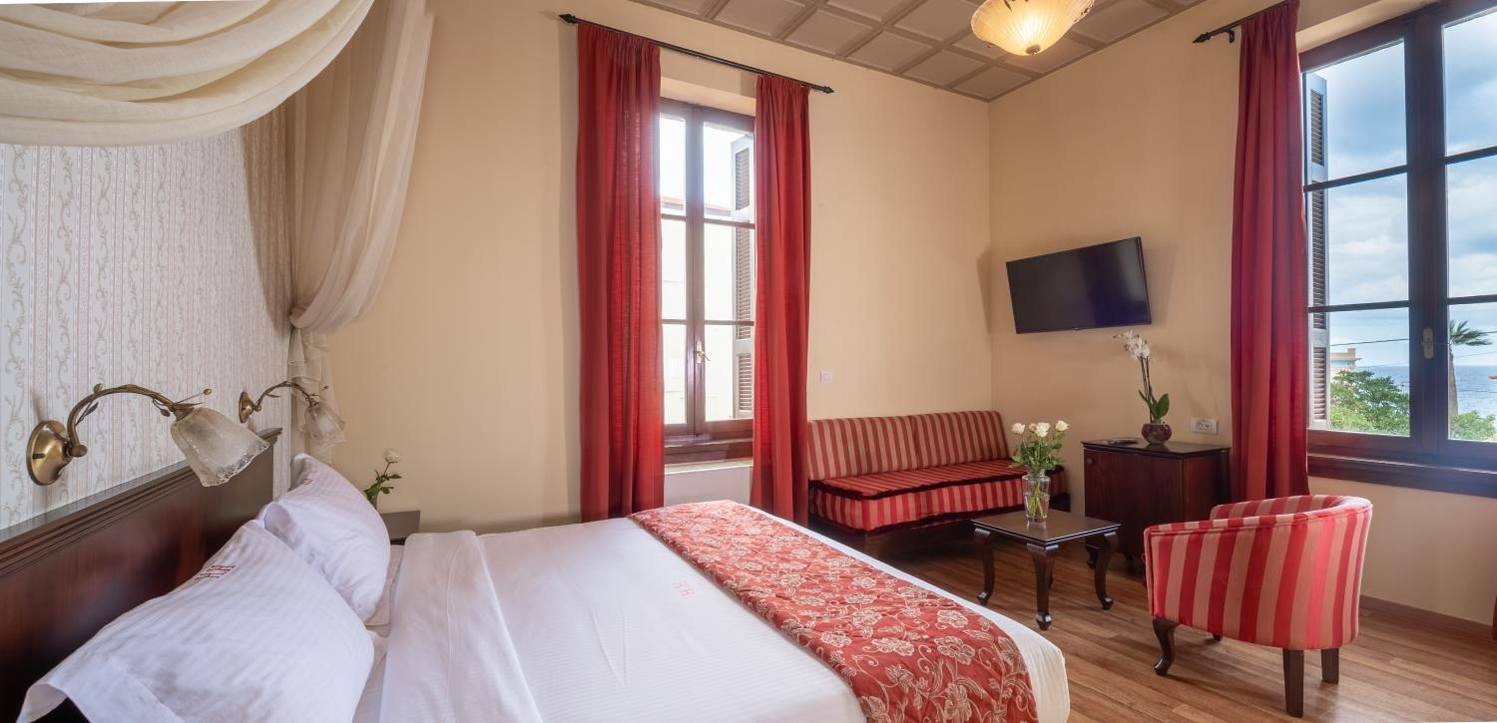Superior Double or Twin Room - Photo 3